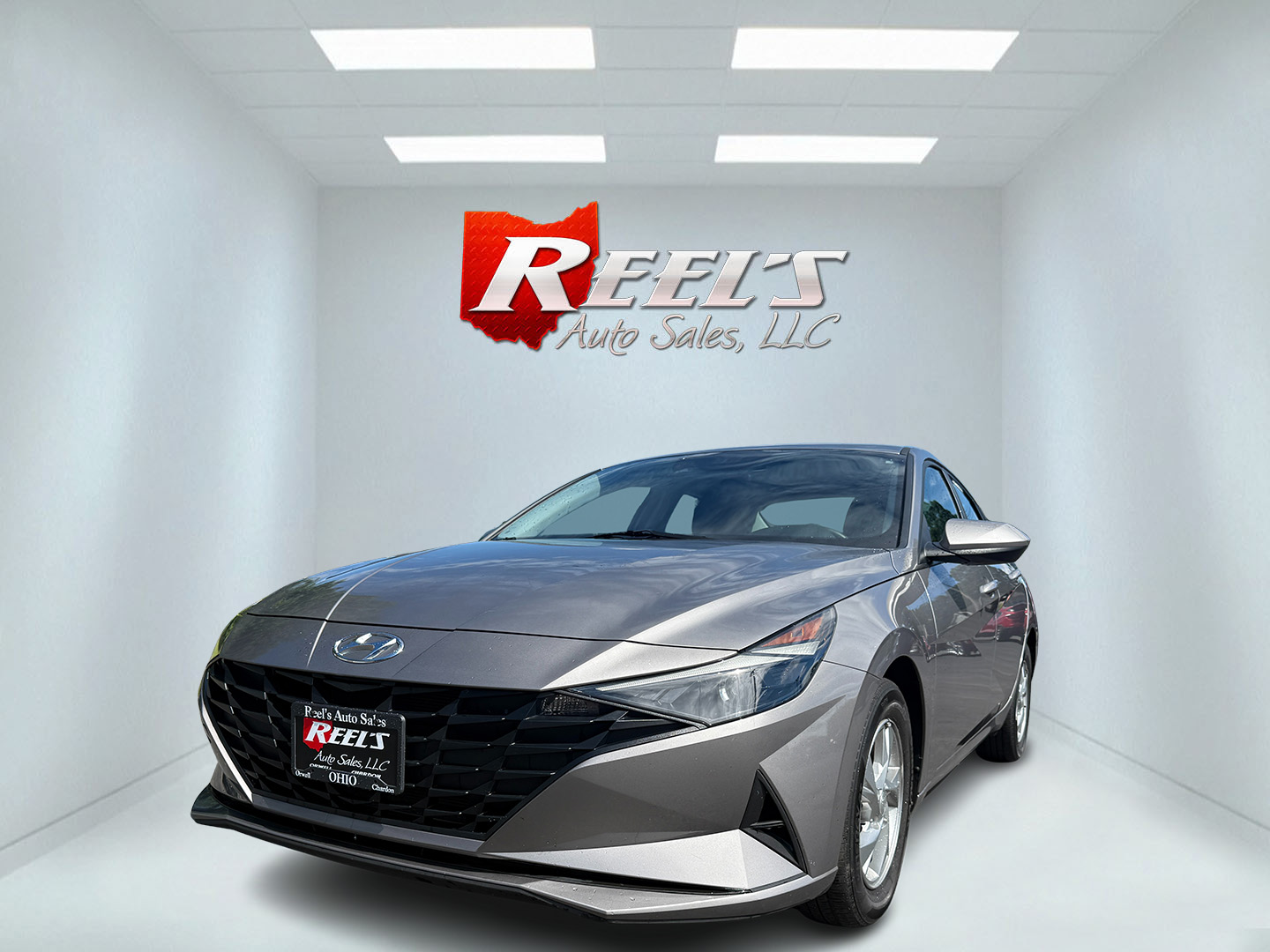 photo of 2023 Hyundai Elantra SE