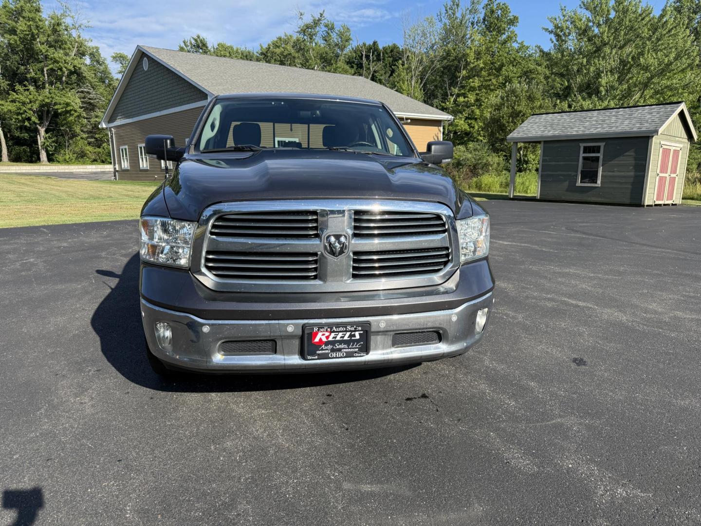 2016 Gray /Gray RAM 1500 Big Horn Crew Cab SWB 4WD (1C6RR7LT2GS) with an 5.7L V8 OHV 16V engine, 8-Speed Automatic transmission, located at 11115 Chardon Rd. , Chardon, OH, 44024, (440) 214-9705, 41.580246, -81.241943 - This One Owner 2016 Ram 1500 Big Horn Crew Cab 5.7 HEMI V8 combines powerful performance with advanced features, featuring an 8-speed automatic transmission, a formidable 8,010-pound towing capacity, and a 5.7-liter HEMI V8 engine. It offers modern technology including an 8.4-inch touchscreen infota - Photo#1