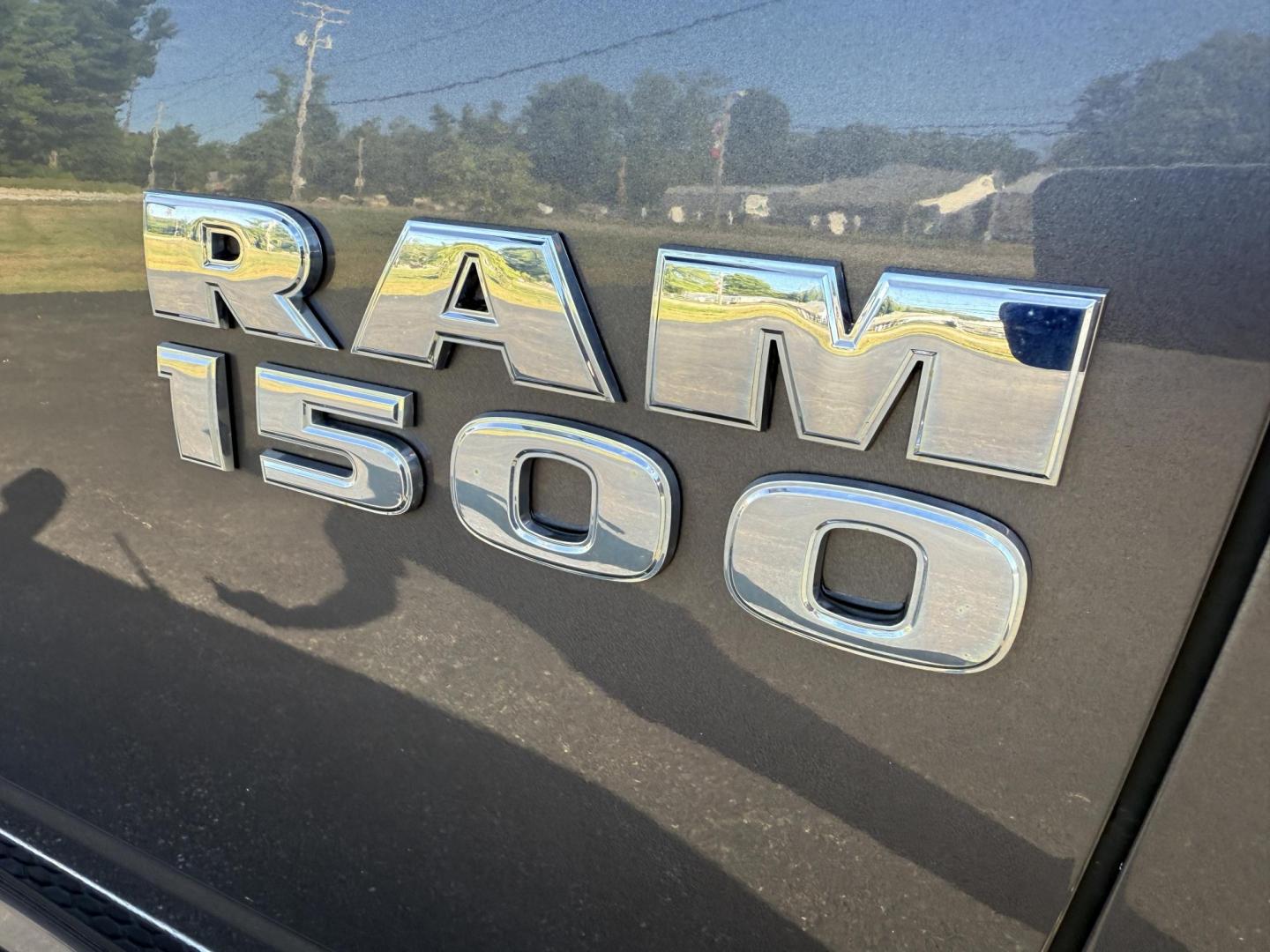 2016 Gray /Gray RAM 1500 Big Horn Crew Cab SWB 4WD (1C6RR7LT2GS) with an 5.7L V8 OHV 16V engine, 8-Speed Automatic transmission, located at 11115 Chardon Rd. , Chardon, OH, 44024, (440) 214-9705, 41.580246, -81.241943 - This One Owner 2016 Ram 1500 Big Horn Crew Cab 5.7 HEMI V8 combines powerful performance with advanced features, featuring an 8-speed automatic transmission, a formidable 8,010-pound towing capacity, and a 5.7-liter HEMI V8 engine. It offers modern technology including an 8.4-inch touchscreen infota - Photo#6
