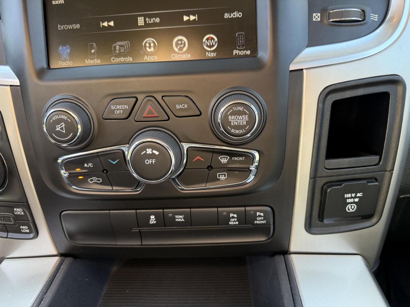 2016 Gray /Gray RAM 1500 Big Horn Crew Cab SWB 4WD (1C6RR7LT2GS) with an 5.7L V8 OHV 16V engine, 8-Speed Automatic transmission, located at 11115 Chardon Rd. , Chardon, OH, 44024, (440) 214-9705, 41.580246, -81.241943 - This One Owner 2016 Ram 1500 Big Horn Crew Cab 5.7 HEMI V8 combines powerful performance with advanced features, featuring an 8-speed automatic transmission, a formidable 8,010-pound towing capacity, and a 5.7-liter HEMI V8 engine. It offers modern technology including an 8.4-inch touchscreen infota - Photo#31