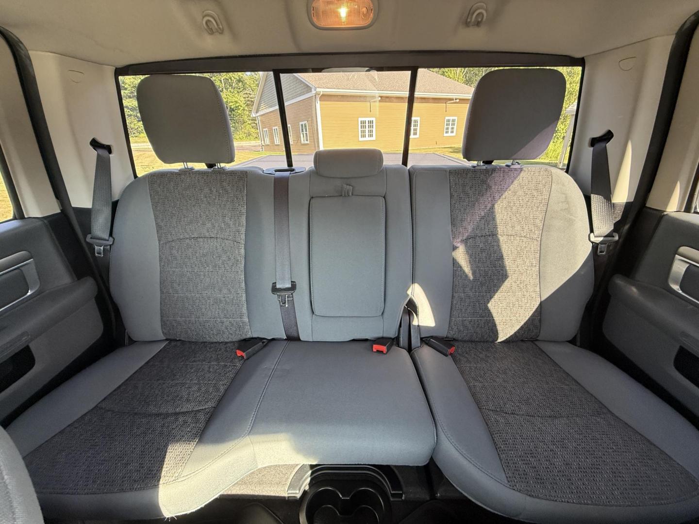 2016 Gray /Gray RAM 1500 Big Horn Crew Cab SWB 4WD (1C6RR7LT2GS) with an 5.7L V8 OHV 16V engine, 8-Speed Automatic transmission, located at 11115 Chardon Rd. , Chardon, OH, 44024, (440) 214-9705, 41.580246, -81.241943 - This One Owner 2016 Ram 1500 Big Horn Crew Cab 5.7 HEMI V8 combines powerful performance with advanced features, featuring an 8-speed automatic transmission, a formidable 8,010-pound towing capacity, and a 5.7-liter HEMI V8 engine. It offers modern technology including an 8.4-inch touchscreen infota - Photo#34