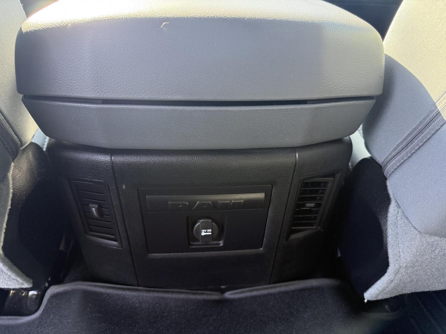 2016 Gray /Gray RAM 1500 Big Horn Crew Cab SWB 4WD (1C6RR7LT2GS) with an 5.7L V8 OHV 16V engine, 8-Speed Automatic transmission, located at 11115 Chardon Rd. , Chardon, OH, 44024, (440) 214-9705, 41.580246, -81.241943 - This One Owner 2016 Ram 1500 Big Horn Crew Cab 5.7 HEMI V8 combines powerful performance with advanced features, featuring an 8-speed automatic transmission, a formidable 8,010-pound towing capacity, and a 5.7-liter HEMI V8 engine. It offers modern technology including an 8.4-inch touchscreen infota - Photo#37