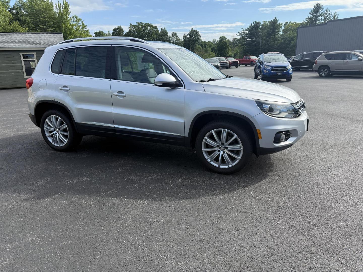 2016 Silver /Black Volkswagen Tiguan SE 4Motion (WVGBV7AX5GW) with an 2.0L I4 DOHC 16V TURBO engine, 6-Speed Automatic transmission, located at 11115 Chardon Rd. , Chardon, OH, 44024, (440) 214-9705, 41.580246, -81.241943 - This 2016 Volkswagen Tiguan SE 4Motion is a versatile compact SUV powered by a 2.0-liter turbocharged I4 engine paired with a 6-speed automatic transmission, offering confident all-wheel-drive capability with 4Motion. It features a refined leather interior, heated front seats, and power-adjustable f - Photo#3