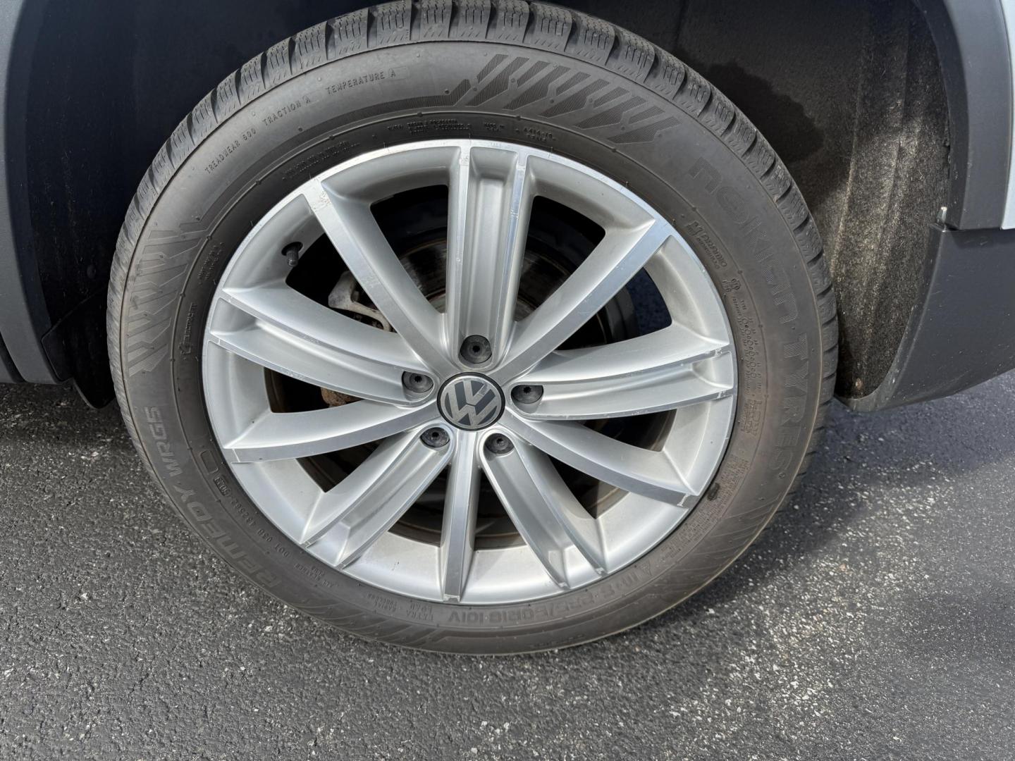 2016 Silver /Black Volkswagen Tiguan SE 4Motion (WVGBV7AX5GW) with an 2.0L I4 DOHC 16V TURBO engine, 6-Speed Automatic transmission, located at 11115 Chardon Rd. , Chardon, OH, 44024, (440) 214-9705, 41.580246, -81.241943 - This 2016 Volkswagen Tiguan SE 4Motion is a versatile compact SUV powered by a 2.0-liter turbocharged I4 engine paired with a 6-speed automatic transmission, offering confident all-wheel-drive capability with 4Motion. It features a refined leather interior, heated front seats, and power-adjustable f - Photo#11