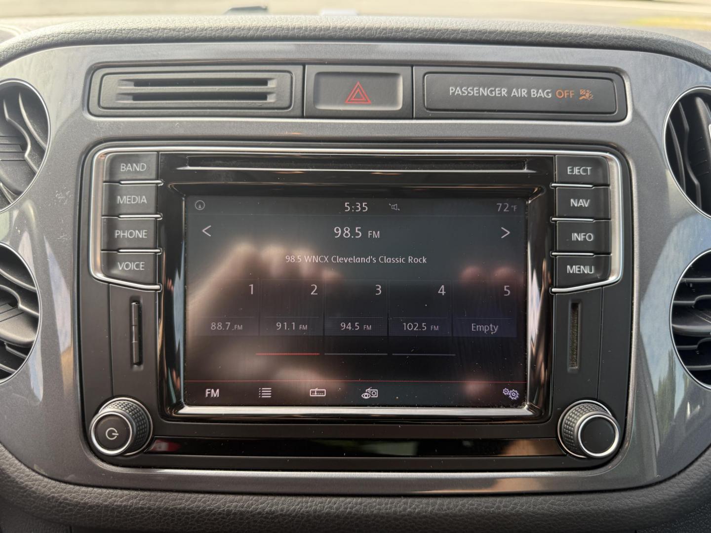 2016 Silver /Black Volkswagen Tiguan SE 4Motion (WVGBV7AX5GW) with an 2.0L I4 DOHC 16V TURBO engine, 6-Speed Automatic transmission, located at 11115 Chardon Rd. , Chardon, OH, 44024, (440) 214-9705, 41.580246, -81.241943 - This 2016 Volkswagen Tiguan SE 4Motion is a versatile compact SUV powered by a 2.0-liter turbocharged I4 engine paired with a 6-speed automatic transmission, offering confident all-wheel-drive capability with 4Motion. It features a refined leather interior, heated front seats, and power-adjustable f - Photo#23