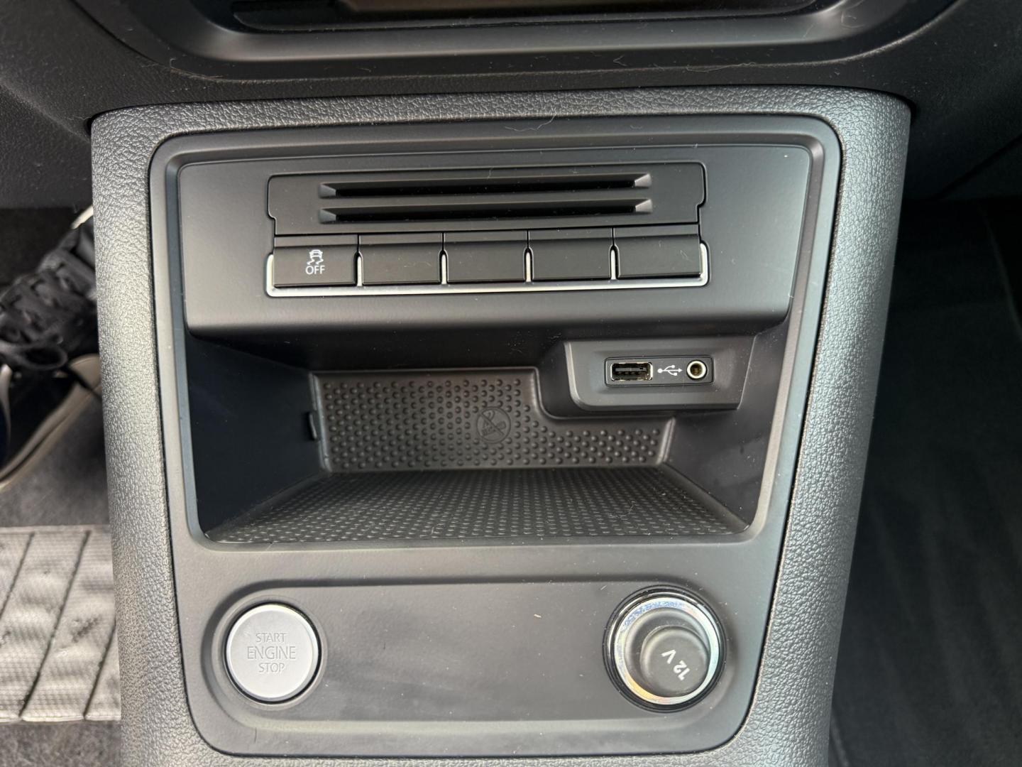 2016 Silver /Black Volkswagen Tiguan SE 4Motion (WVGBV7AX5GW) with an 2.0L I4 DOHC 16V TURBO engine, 6-Speed Automatic transmission, located at 11115 Chardon Rd. , Chardon, OH, 44024, (440) 214-9705, 41.580246, -81.241943 - This 2016 Volkswagen Tiguan SE 4Motion is a versatile compact SUV powered by a 2.0-liter turbocharged I4 engine paired with a 6-speed automatic transmission, offering confident all-wheel-drive capability with 4Motion. It features a refined leather interior, heated front seats, and power-adjustable f - Photo#27