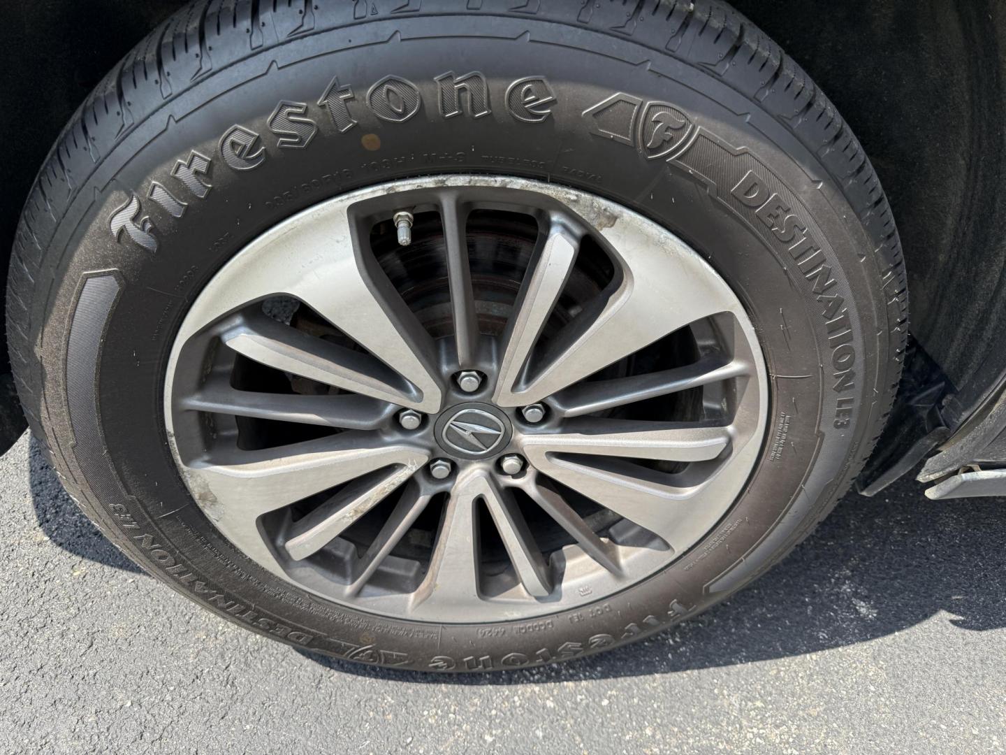 2016 Black /Black Acura RDX 6-Spd AT AWD w/Advance Package (5J8TB4H70GL) with an 3.5L V6 SOHC 24V engine, 6-Speed Automatic transmission, located at 547 E. Main St., Orwell, OH, 44076, (440) 437-5893, 41.535435, -80.847855 - This One Owner 2016 Acura RDX with the Advance Package AWD combines luxury, performance, and advanced technology, powered by a 3.5-liter V6 engine paired with a 6-speed automatic transmission, achieving 0-60 mph in approximately 6.2 seconds. It features a premium leather interior, dual-zone automati - Photo#6