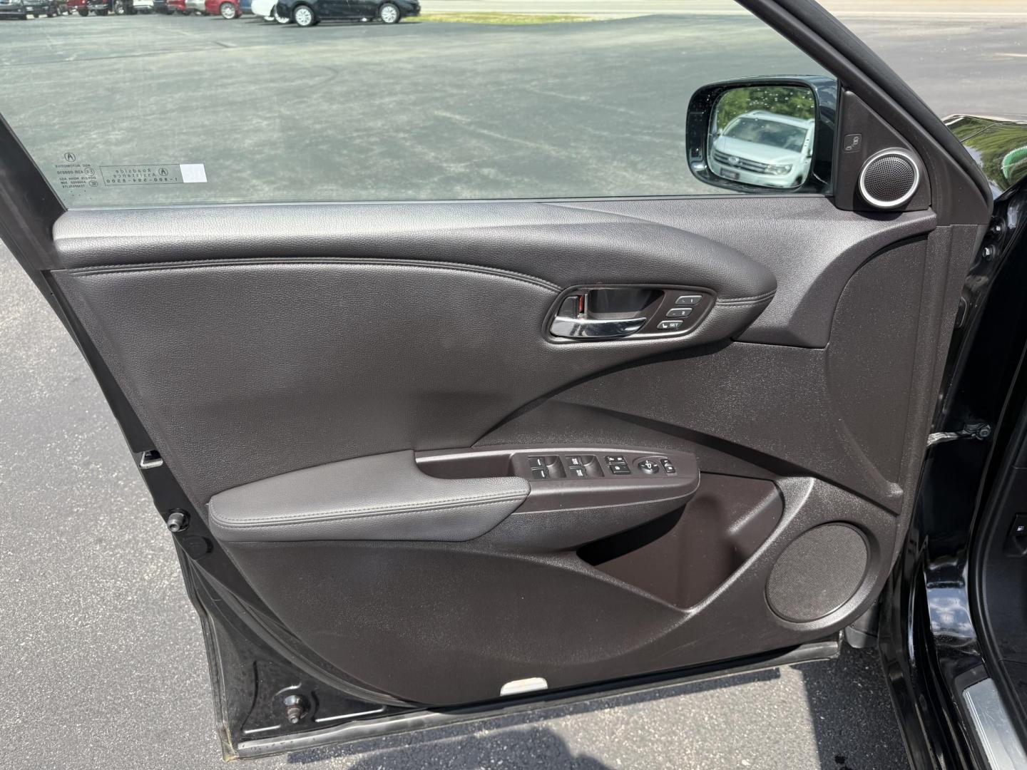 2016 Black /Black Acura RDX 6-Spd AT AWD w/Advance Package (5J8TB4H70GL) with an 3.5L V6 SOHC 24V engine, 6-Speed Automatic transmission, located at 547 E. Main St., Orwell, OH, 44076, (440) 437-5893, 41.535435, -80.847855 - This One Owner 2016 Acura RDX with the Advance Package AWD combines luxury, performance, and advanced technology, powered by a 3.5-liter V6 engine paired with a 6-speed automatic transmission, achieving 0-60 mph in approximately 6.2 seconds. It features a premium leather interior, dual-zone automati - Photo#15