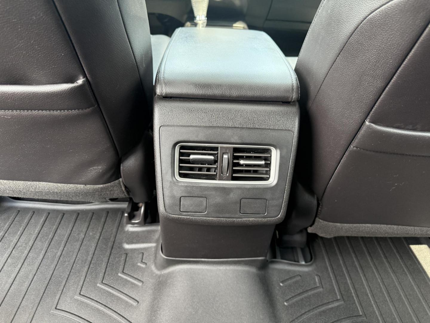 2016 Black /Black Acura RDX 6-Spd AT AWD w/Advance Package (5J8TB4H70GL) with an 3.5L V6 SOHC 24V engine, 6-Speed Automatic transmission, located at 547 E. Main St., Orwell, OH, 44076, (440) 437-5893, 41.535435, -80.847855 - This One Owner 2016 Acura RDX with the Advance Package AWD combines luxury, performance, and advanced technology, powered by a 3.5-liter V6 engine paired with a 6-speed automatic transmission, achieving 0-60 mph in approximately 6.2 seconds. It features a premium leather interior, dual-zone automati - Photo#35