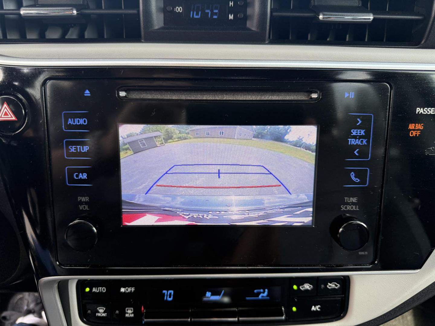 2017 Black /Gray Toyota Corolla LE CVT (2T1BURHE5HC) with an 1.8L I4 DOHC 16V engine, Automatic transmission, located at 11115 Chardon Rd. , Chardon, OH, 44024, (440) 214-9705, 41.580246, -81.241943 - This 2017 Toyota Corolla LE offers a reliable and efficient drive with its 1.8L I4 engine, achieving up to 36 MPG on the highway. Key features include advanced safety tech like lane departure warning, forward collision warning, and adaptive cruise control, as well as eight standard airbags and a bac - Photo#22