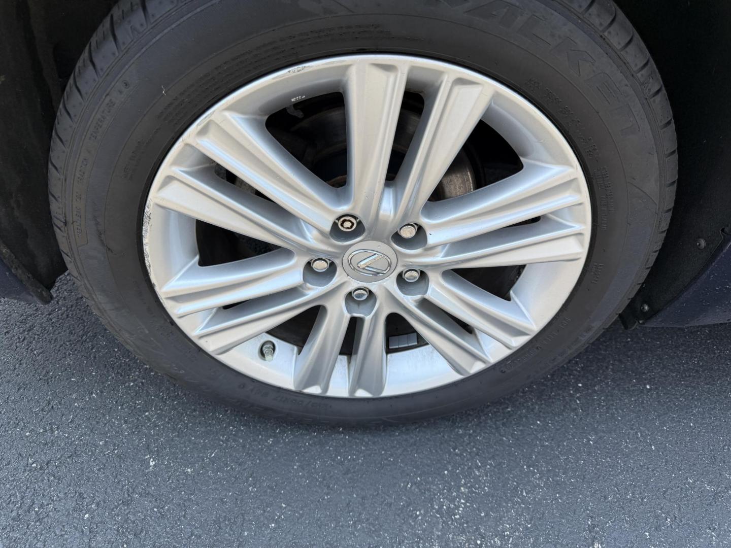 2015 Blue /Tan Lexus ES 350 Sedan (JTHBK1GG3F2) with an 3.5L V6 DOHC 24V engine, 6-Speed Automatic transmission, located at 11115 Chardon Rd. , Chardon, OH, 44024, (440) 214-9705, 41.580246, -81.241943 - This 2015 Lexus ES 350 is a luxurious midsize sedan powered by a smooth 3.5L V6 engine mated to a 6-speed automatic transmission, offering up to 31 MPG on the highway. Its upscale interior features leather upholstery, heated and cooled front seats, three driver memory settings, an 8.0" center screen - Photo#6