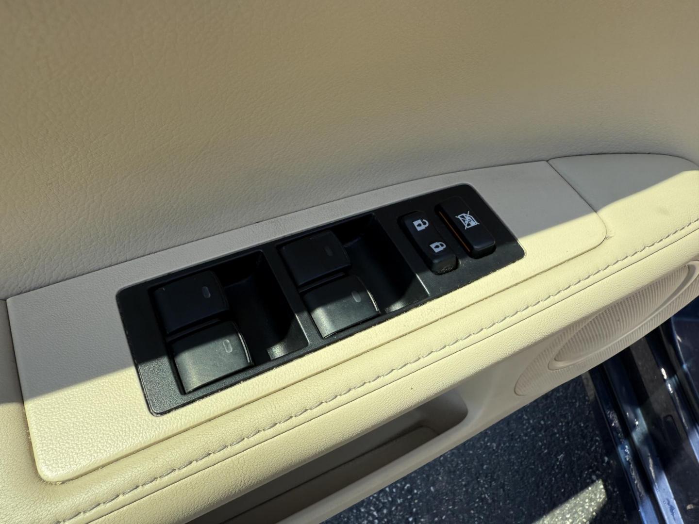 2015 Blue /Tan Lexus ES 350 Sedan (JTHBK1GG3F2) with an 3.5L V6 DOHC 24V engine, 6-Speed Automatic transmission, located at 11115 Chardon Rd. , Chardon, OH, 44024, (440) 214-9705, 41.580246, -81.241943 - This 2015 Lexus ES 350 is a luxurious midsize sedan powered by a smooth 3.5L V6 engine mated to a 6-speed automatic transmission, offering up to 31 MPG on the highway. Its upscale interior features leather upholstery, heated and cooled front seats, three driver memory settings, an 8.0" center screen - Photo#19