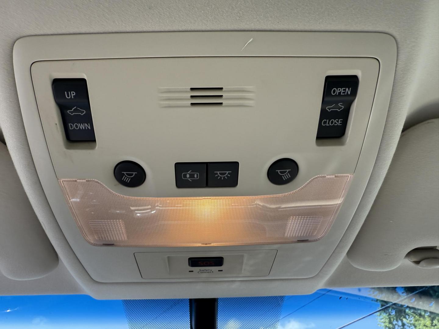 2015 Blue /Tan Lexus ES 350 Sedan (JTHBK1GG3F2) with an 3.5L V6 DOHC 24V engine, 6-Speed Automatic transmission, located at 11115 Chardon Rd. , Chardon, OH, 44024, (440) 214-9705, 41.580246, -81.241943 - This 2015 Lexus ES 350 is a luxurious midsize sedan powered by a smooth 3.5L V6 engine mated to a 6-speed automatic transmission, offering up to 31 MPG on the highway. Its upscale interior features leather upholstery, heated and cooled front seats, three driver memory settings, an 8.0" center screen - Photo#33
