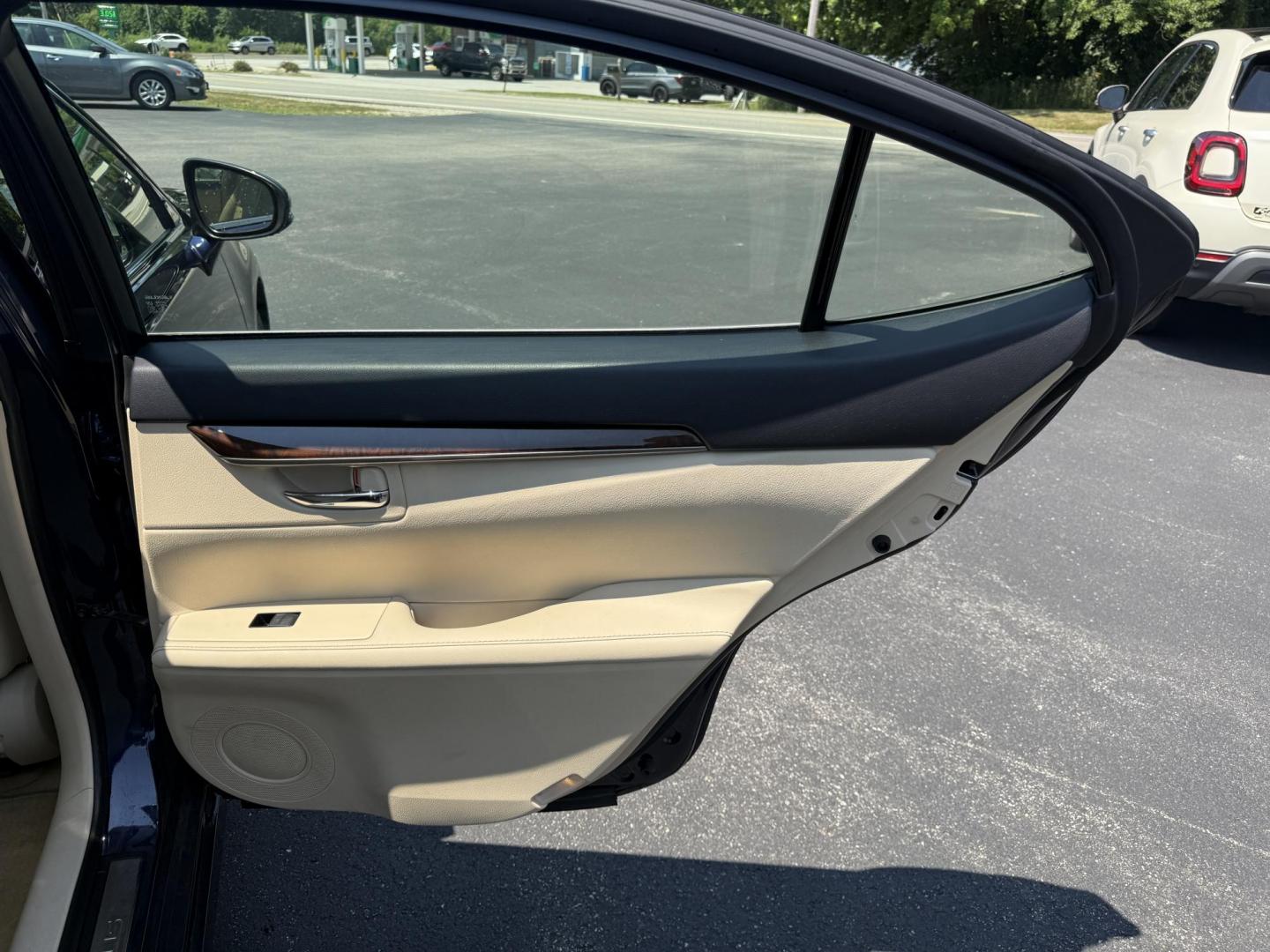 2015 Blue /Tan Lexus ES 350 Sedan (JTHBK1GG3F2) with an 3.5L V6 DOHC 24V engine, 6-Speed Automatic transmission, located at 11115 Chardon Rd. , Chardon, OH, 44024, (440) 214-9705, 41.580246, -81.241943 - This 2015 Lexus ES 350 is a luxurious midsize sedan powered by a smooth 3.5L V6 engine mated to a 6-speed automatic transmission, offering up to 31 MPG on the highway. Its upscale interior features leather upholstery, heated and cooled front seats, three driver memory settings, an 8.0" center screen - Photo#44