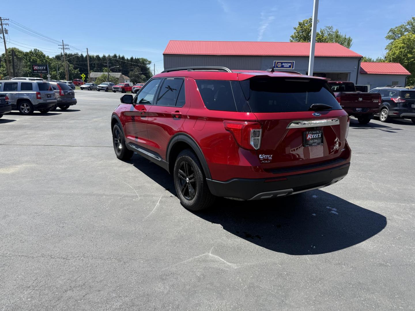 2022 Red /Black Ford Explorer XLT AWD (1FMSK8DHXNG) with an 2.3L I4 DOHC 16V engine, 10A transmission, located at 547 E. Main St., Orwell, OH, 44076, (440) 437-5893, 41.535435, -80.847855 - Photo#9