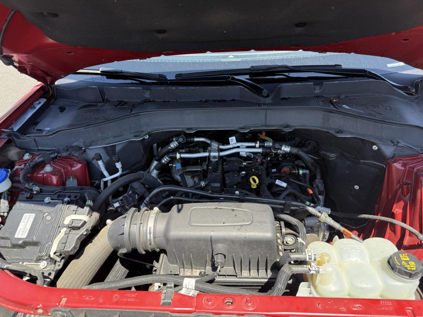 2022 Red /Black Ford Explorer XLT AWD (1FMSK8DHXNG) with an 2.3L I4 DOHC 16V engine, 10A transmission, located at 547 E. Main St., Orwell, OH, 44076, (440) 437-5893, 41.535435, -80.847855 - Photo#14