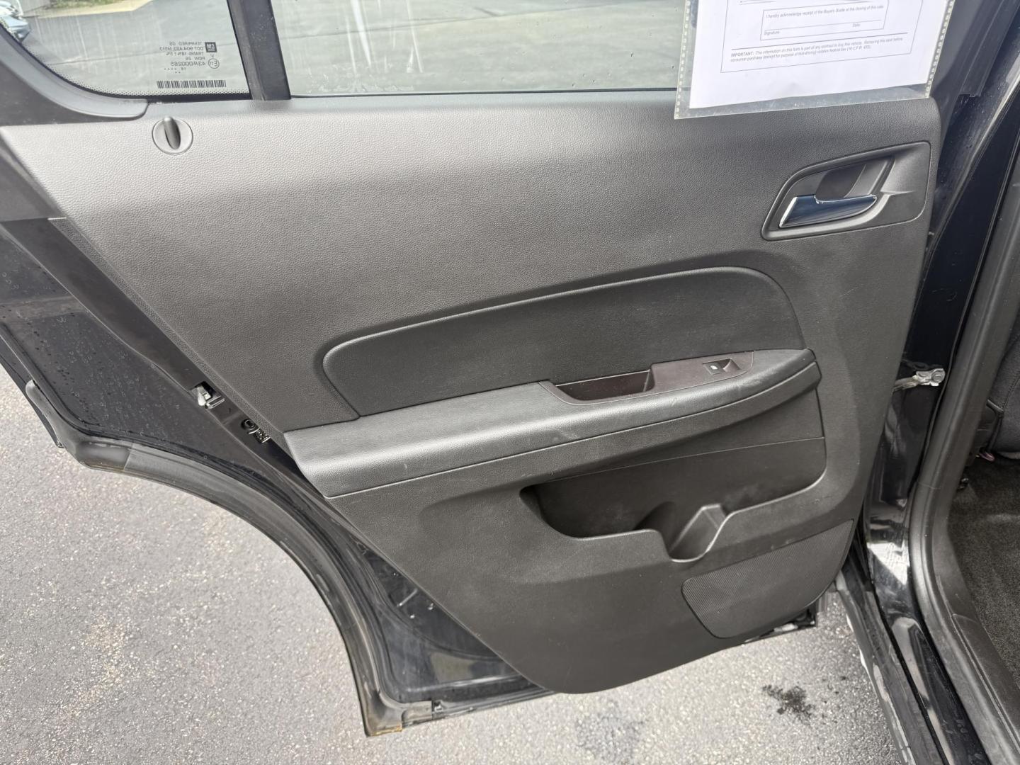 2017 Black /Black Chevrolet Equinox LT AWD (2GNFLFEK8H6) with an 2.4L L4 DOHC 16V FFV engine, 6A transmission, located at 11115 Chardon Rd. , Chardon, OH, 44024, (440) 214-9705, 41.580246, -81.241943 - This 2017 Chevrolet Equinox LT AWD with the 2.4L I4 EcoTec engine offers a reliable and fuel-efficient crossover suited for daily commuting and family use, delivering up to 28 MPG highway. It features a 6-speed automatic transmission, flex-fuel capability, and practical amenities like daytime runnin - Photo#27