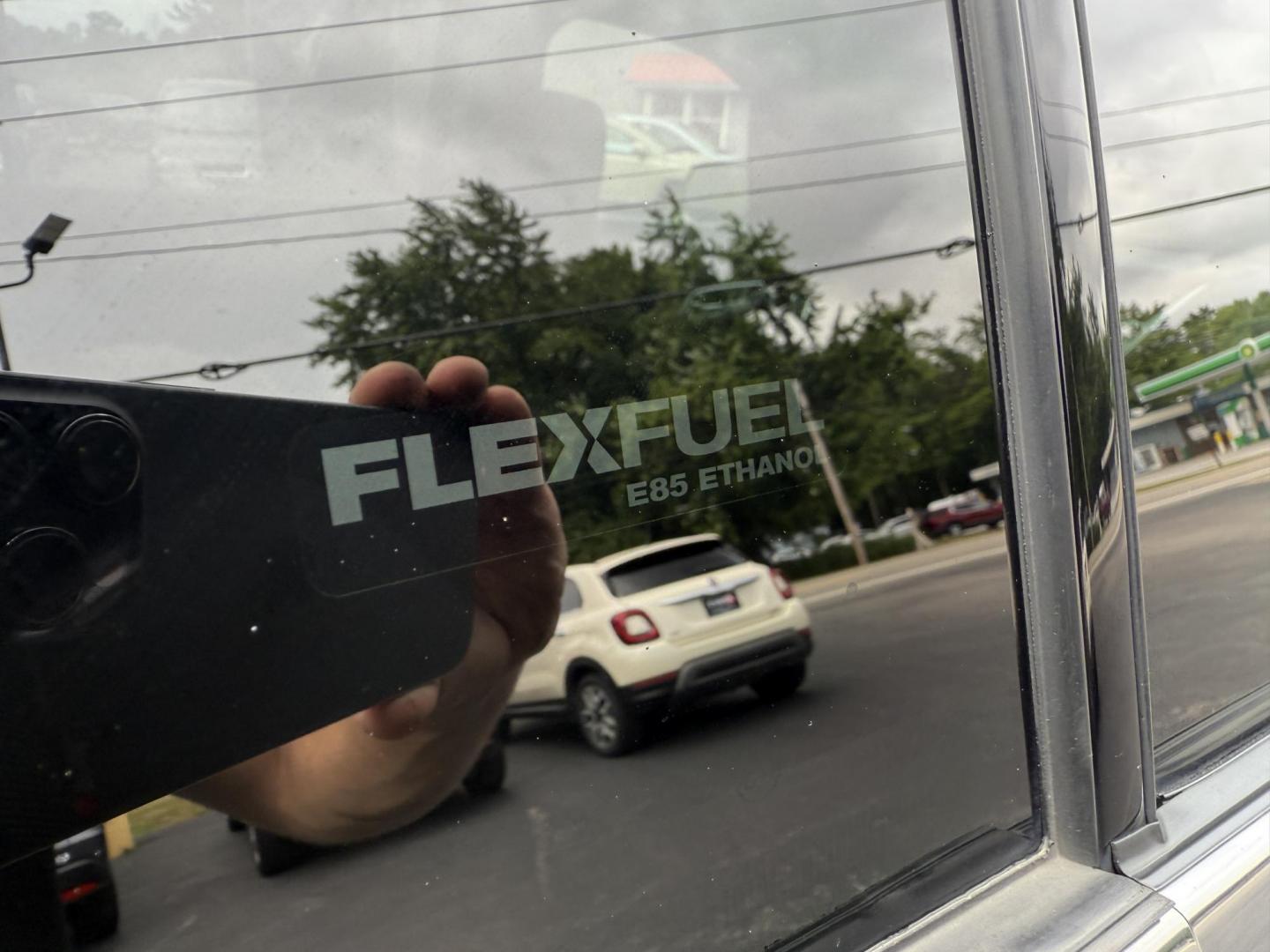 2017 Black /Black Chevrolet Equinox LT AWD (2GNFLFEK8H6) with an 2.4L L4 DOHC 16V FFV engine, 6A transmission, located at 11115 Chardon Rd. , Chardon, OH, 44024, (440) 214-9705, 41.580246, -81.241943 - This 2017 Chevrolet Equinox LT AWD with the 2.4L I4 EcoTec engine offers a reliable and fuel-efficient crossover suited for daily commuting and family use, delivering up to 28 MPG highway. It features a 6-speed automatic transmission, flex-fuel capability, and practical amenities like daytime runnin - Photo#39