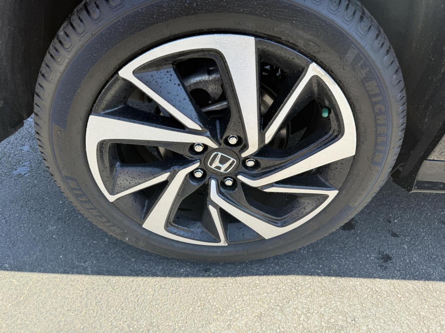 2019 Gray /Black Honda HR-V Sport AWD (3CZRU6H14KG) with an 1.8L I4 DOHC 16V engine, Automatic transmission, located at 547 E. Main St., Orwell, OH, 44076, (440) 437-5893, 41.535435, -80.847855 - This 2019 Honda HR-V Sport AWD offers a versatile and efficient driving experience with its 1.8L I4 engine, sport mode, eco mode, paddle shifters, and an impressive 31 MPG highway fuel economy. It features modern amenities like LED daytime running lights, a 7.0" touchscreen, Apple CarPlay, Android A - Photo#6