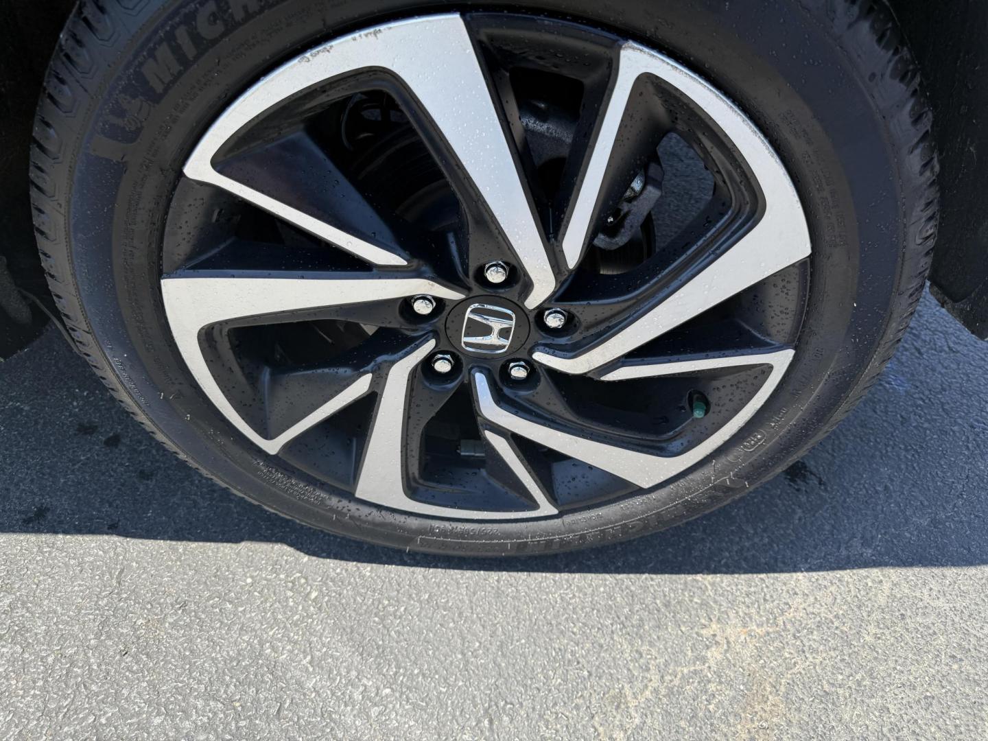 2019 Gray /Black Honda HR-V Sport AWD (3CZRU6H14KG) with an 1.8L I4 DOHC 16V engine, Automatic transmission, located at 547 E. Main St., Orwell, OH, 44076, (440) 437-5893, 41.535435, -80.847855 - This 2019 Honda HR-V Sport AWD offers a versatile and efficient driving experience with its 1.8L I4 engine, sport mode, eco mode, paddle shifters, and an impressive 31 MPG highway fuel economy. It features modern amenities like LED daytime running lights, a 7.0" touchscreen, Apple CarPlay, Android A - Photo#11