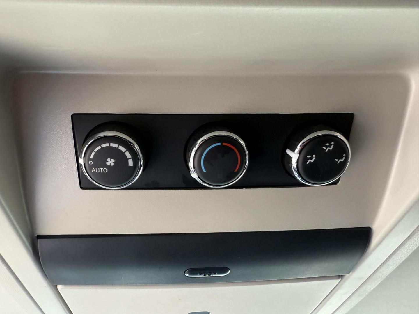 2014 Black /Black Chrysler Town & Country Touring-L (2C4RC1CG9ER) with an 3.6L V6 DOHC 24V FFV engine, 6-Speed Automatic transmission, located at 547 E. Main St., Orwell, OH, 44076, (440) 437-5893, 41.535435, -80.847855 - Photo#33