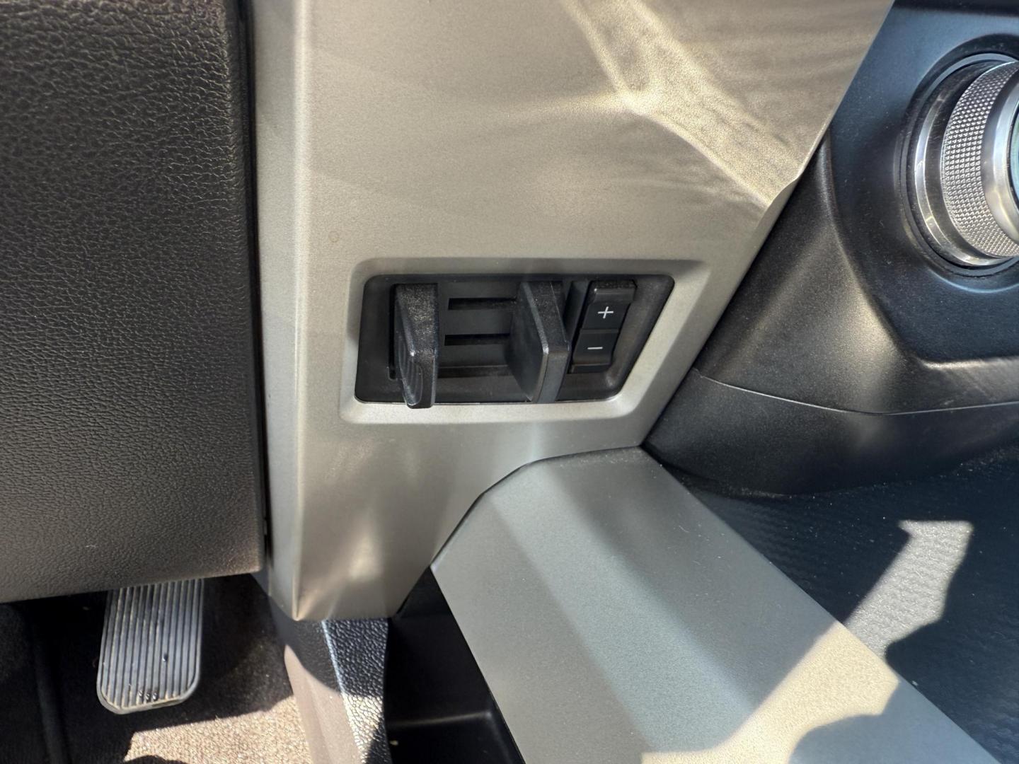 2018 Black /Black Ford F-150 Lariat SuperCrew 5.5-ft. 4WD (1FTEW1E54JF) with an 5.0L V8 OHV 32V FFV engine, 10 Speed Auto transmission, located at 11115 Chardon Rd. , Chardon, OH, 44024, (440) 214-9705, 41.580246, -81.241943 - This 2018 Ford F-150 Lariat Crew Cab 4WD, equipped with the 5.0L Coyote V8 and 10-speed automatic transmission, blends strong performance (395 hp, 400 lb-ft) with luxury features like leather, heated/cooled power seats, dual-zone climate, and advanced tech (Apple CarPlay, Android Auto, navigation). - Photo#33