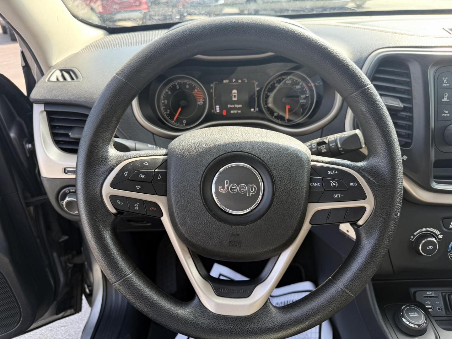 2016 Silver /Black Jeep Cherokee Sport 4WD (1C4PJMAS5GW) with an 3.2L V6 DOHC 24V engine, 9A transmission, located at 547 E. Main St., Orwell, OH, 44076, (440) 437-5893, 41.535435, -80.847855 - Photo#20