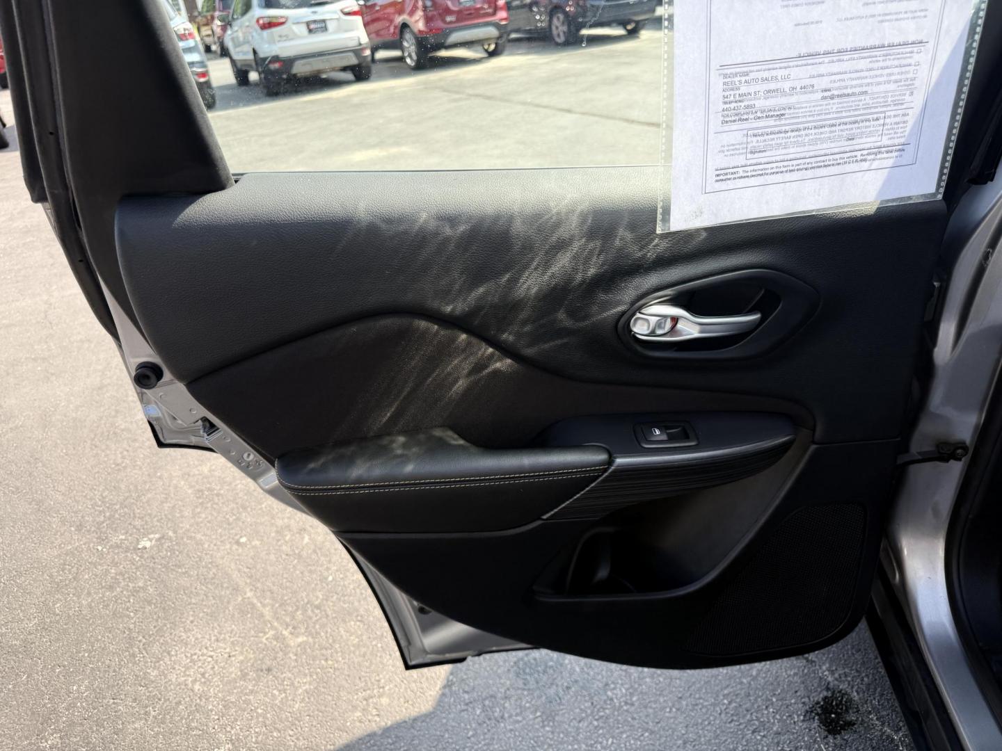 2016 Silver /Black Jeep Cherokee Sport 4WD (1C4PJMAS5GW) with an 3.2L V6 DOHC 24V engine, 9A transmission, located at 547 E. Main St., Orwell, OH, 44076, (440) 437-5893, 41.535435, -80.847855 - Photo#26