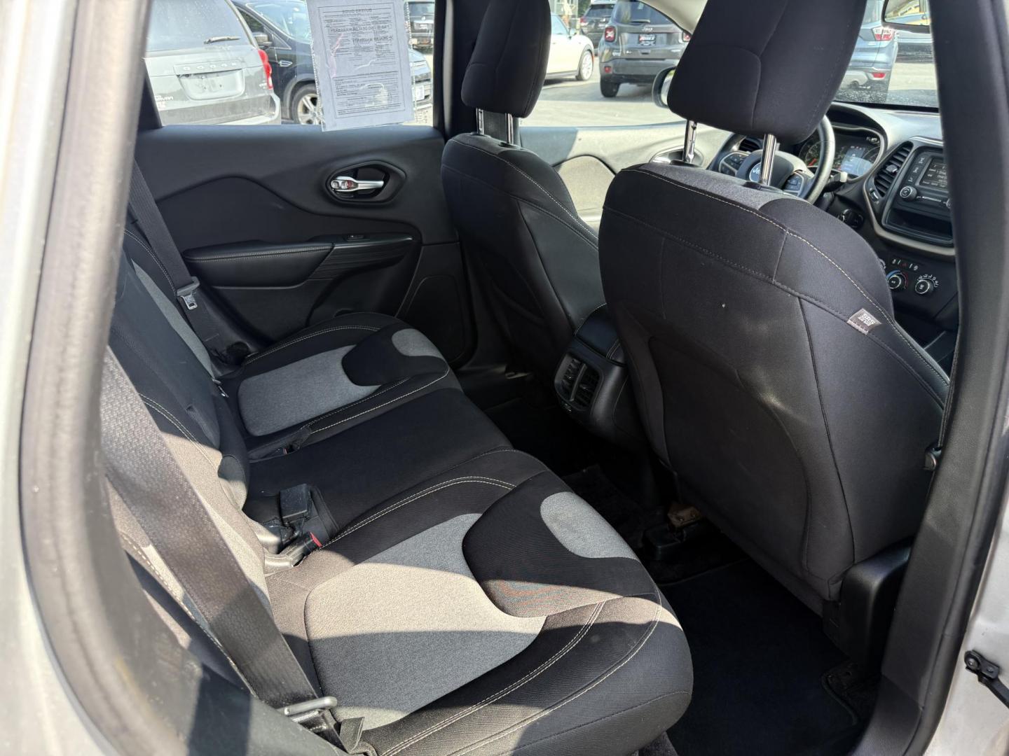 2016 Silver /Black Jeep Cherokee Sport 4WD (1C4PJMAS5GW) with an 3.2L V6 DOHC 24V engine, 9A transmission, located at 547 E. Main St., Orwell, OH, 44076, (440) 437-5893, 41.535435, -80.847855 - Photo#30