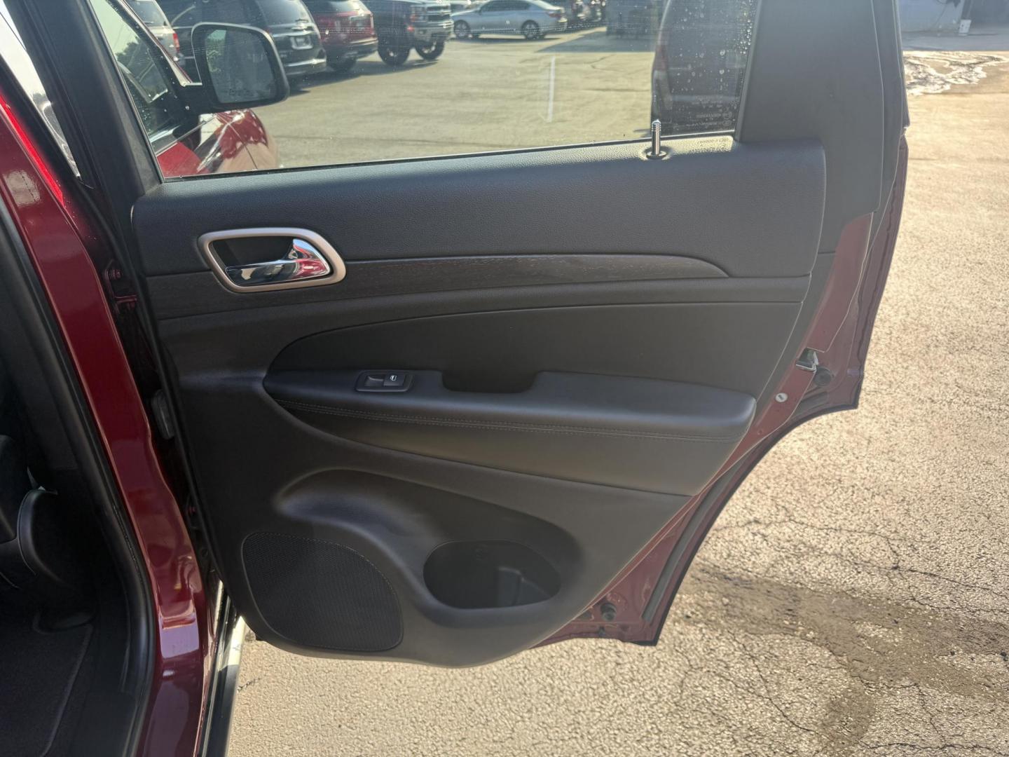 2016 Red /Black Jeep Grand Cherokee Laredo E 4WD (1C4RJFAG4GC) with an 3.6L V6 DOHC 24V engine, 8A transmission, located at 547 E. Main St., Orwell, OH, 44076, (440) 437-5893, 41.535435, -80.847855 - This One Owner 2016 Jeep Grand Cherokee Laredo E 4WD comes equipped with a 3.6L Pentastar V6 engine and an 8-speed automatic transmission, providing a solid balance of power and efficiency. It features a power driver's seat, dual-zone automatic climate control, a 5.0" touchscreen, a 7.0" gauge clust - Photo#35