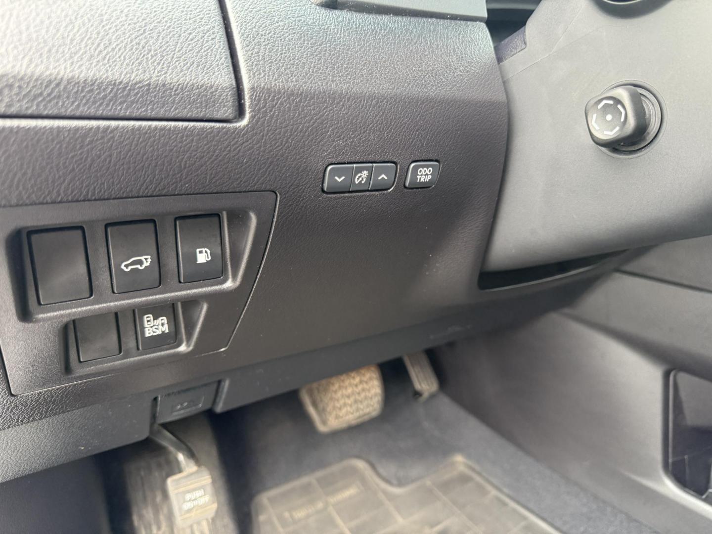 2015 Silver /Black Lexus RX 350 AWD (2T2BK1BA4FC) with an 3.5L V6 DOHC 24V engine, 6-Speed Automatic transmission, located at 11115 Chardon Rd. , Chardon, OH, 44024, (440) 214-9705, 41.580246, -81.241943 - This One Owner 2015 Lexus RX 350 AWD is a luxury midsize SUV powered by a 3.5L 2GR-FE V6 engine with a 6-speed automatic transmission, offering a refined driving experience and reliable performance. It boasts a premium leather interior with heated and cooled front seats, dual-zone automatic climate - Photo#20
