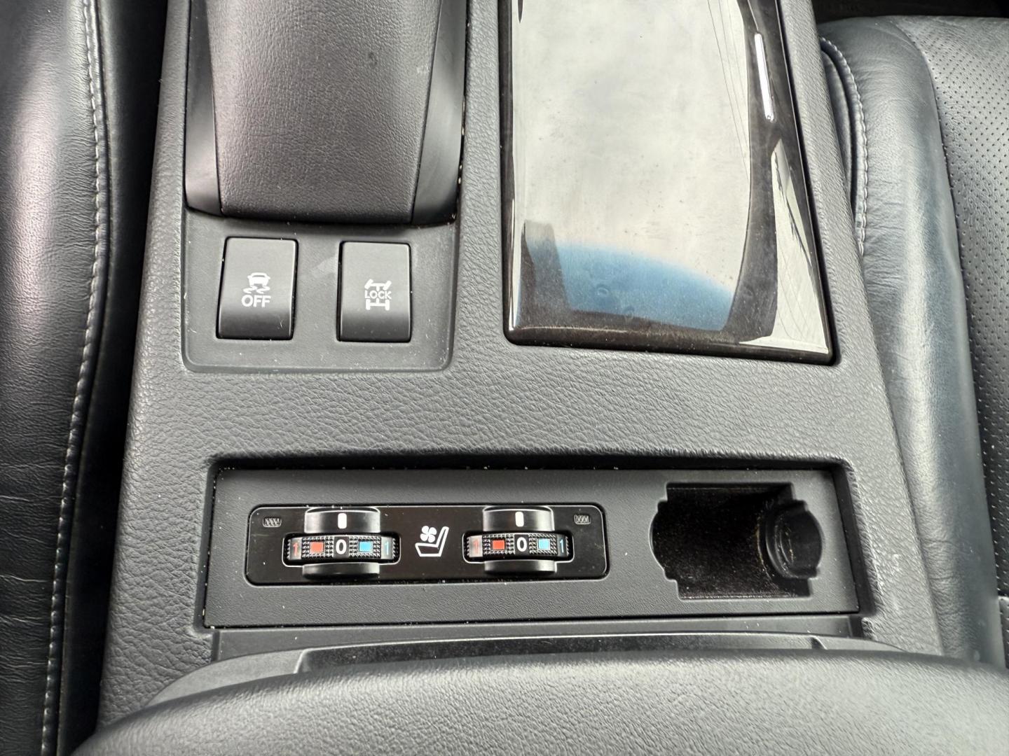 2015 Silver /Black Lexus RX 350 AWD (2T2BK1BA4FC) with an 3.5L V6 DOHC 24V engine, 6-Speed Automatic transmission, located at 11115 Chardon Rd. , Chardon, OH, 44024, (440) 214-9705, 41.580246, -81.241943 - This One Owner 2015 Lexus RX 350 AWD is a luxury midsize SUV powered by a 3.5L 2GR-FE V6 engine with a 6-speed automatic transmission, offering a refined driving experience and reliable performance. It boasts a premium leather interior with heated and cooled front seats, dual-zone automatic climate - Photo#32