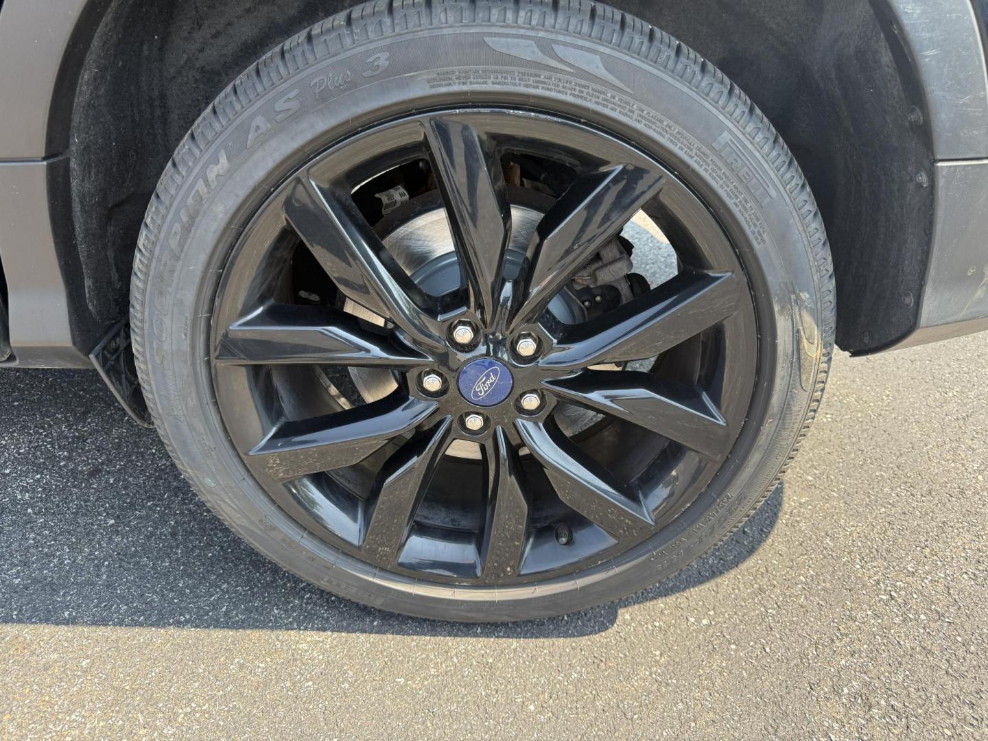 2018 Black /Black Ford Escape SE 4WD (1FMCU9GD6JU) with an 1.5L I4 DOHC 16V Turbo engine, 6A transmission, located at 547 E. Main St., Orwell, OH, 44076, (440) 437-5893, 41.535435, -80.847855 - This 2018 Ford Escape SE 4WD features a 1.5L turbocharged EcoBoost I4 engine paired with a 6-speed automatic transmission, delivering a good balance of power and efficiency (up to 28 MPG highway). It offers comfort and convenience with a power driver’s seat, heated front seats, dual-zone automatic - Photo#11