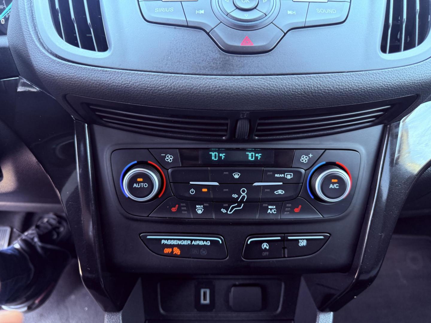 2018 Black /Black Ford Escape SE 4WD (1FMCU9GD6JU) with an 1.5L I4 DOHC 16V Turbo engine, 6A transmission, located at 547 E. Main St., Orwell, OH, 44076, (440) 437-5893, 41.535435, -80.847855 - This 2018 Ford Escape SE 4WD features a 1.5L turbocharged EcoBoost I4 engine paired with a 6-speed automatic transmission, delivering a good balance of power and efficiency (up to 28 MPG highway). It offers comfort and convenience with a power driver’s seat, heated front seats, dual-zone automatic - Photo#28