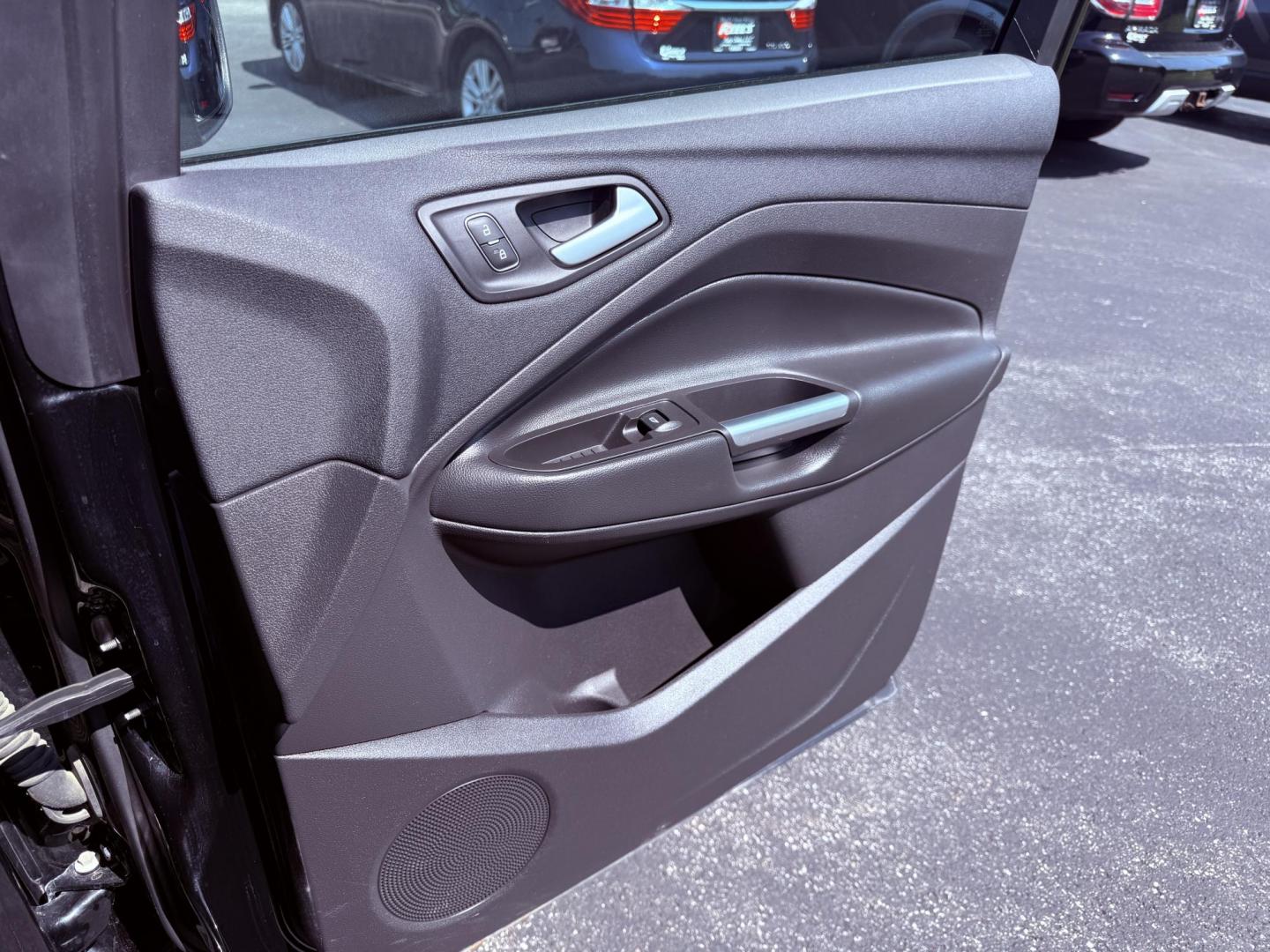 2018 Black /Black Ford Escape SE 4WD (1FMCU9GD6JU) with an 1.5L I4 DOHC 16V Turbo engine, 6A transmission, located at 547 E. Main St., Orwell, OH, 44076, (440) 437-5893, 41.535435, -80.847855 - This 2018 Ford Escape SE 4WD features a 1.5L turbocharged EcoBoost I4 engine paired with a 6-speed automatic transmission, delivering a good balance of power and efficiency (up to 28 MPG highway). It offers comfort and convenience with a power driver’s seat, heated front seats, dual-zone automatic - Photo#42