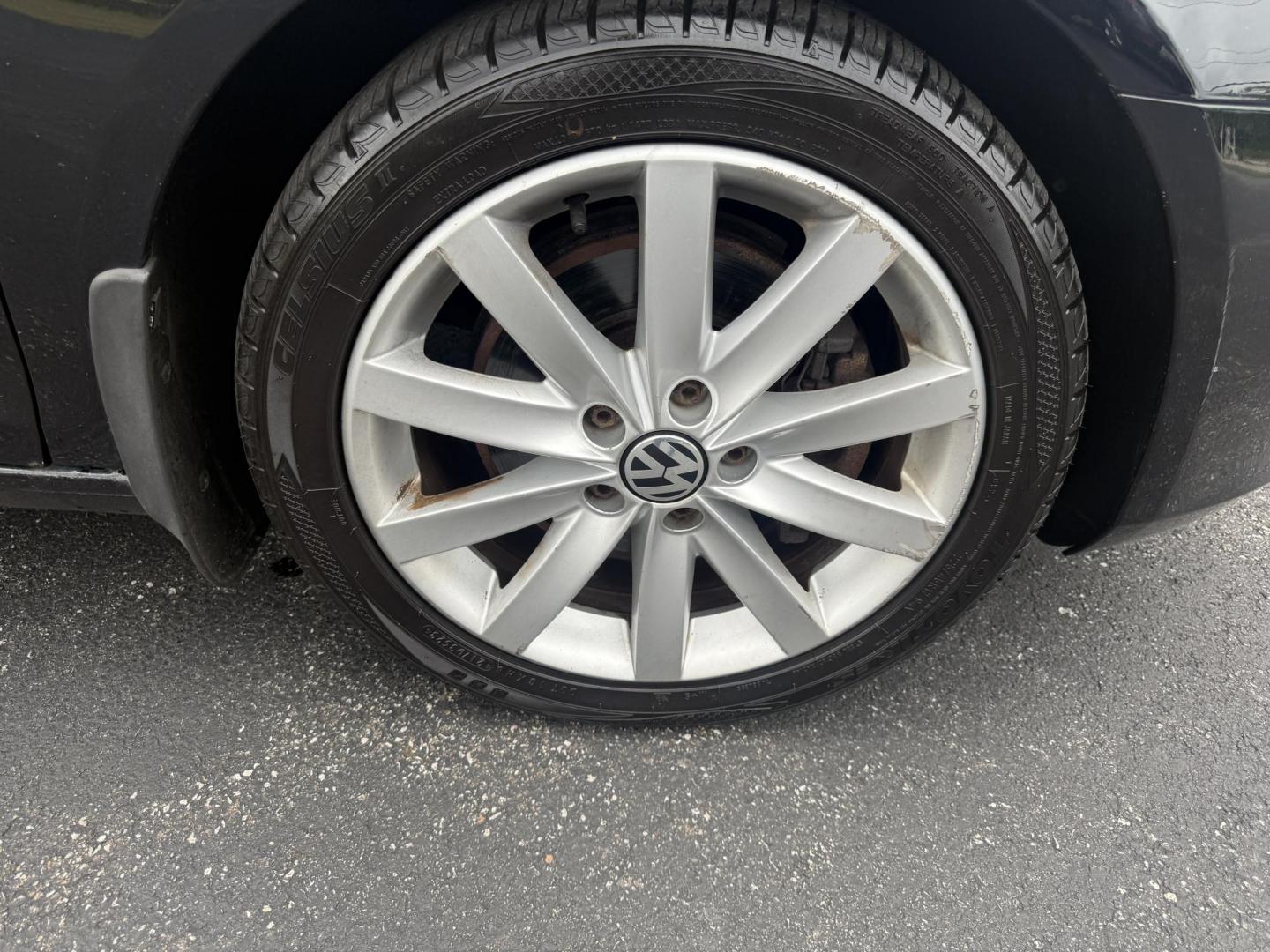2014 Black /Black Volkswagen Jetta SportWagen 2.0L TDI (3VWPL7AJ9EM) with an 2.0L I4 SOHC 16V TURBO DIESEL engine, 6 Speed Auto transmission, located at 11115 Chardon Rd. , Chardon, OH, 44024, (440) 214-9705, 41.580246, -81.241943 - This 2014 Volkswagen Jetta SportWagen TDI is a versatile diesel-powered wagon featuring a 2.0L turbocharged I4 engine and 6-speed automatic transmission, delivering strong torque and impressive fuel economy at up to 37 MPG highway. Well-equipped for comfort and convenience, it includes leather inte - Photo#4