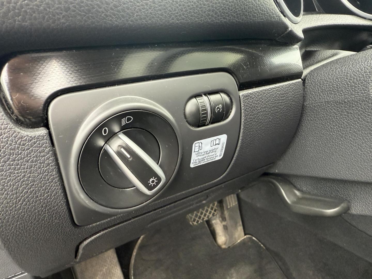 2014 Black /Black Volkswagen Jetta SportWagen 2.0L TDI (3VWPL7AJ9EM) with an 2.0L I4 SOHC 16V TURBO DIESEL engine, 6 Speed Auto transmission, located at 11115 Chardon Rd. , Chardon, OH, 44024, (440) 214-9705, 41.580246, -81.241943 - This 2014 Volkswagen Jetta SportWagen TDI is a versatile diesel-powered wagon featuring a 2.0L turbocharged I4 engine and 6-speed automatic transmission, delivering strong torque and impressive fuel economy at up to 37 MPG highway. Well-equipped for comfort and convenience, it includes leather inte - Photo#21