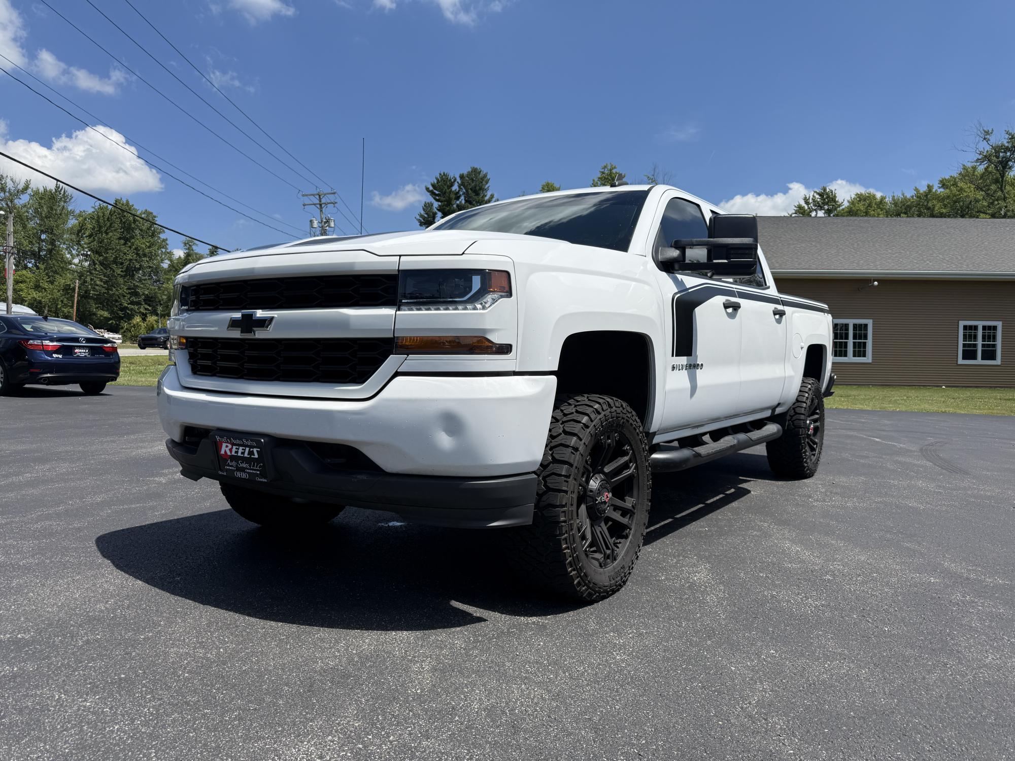 photo of 2018 Chevrolet Silverado 1500 Custom Crew Cab 4WD