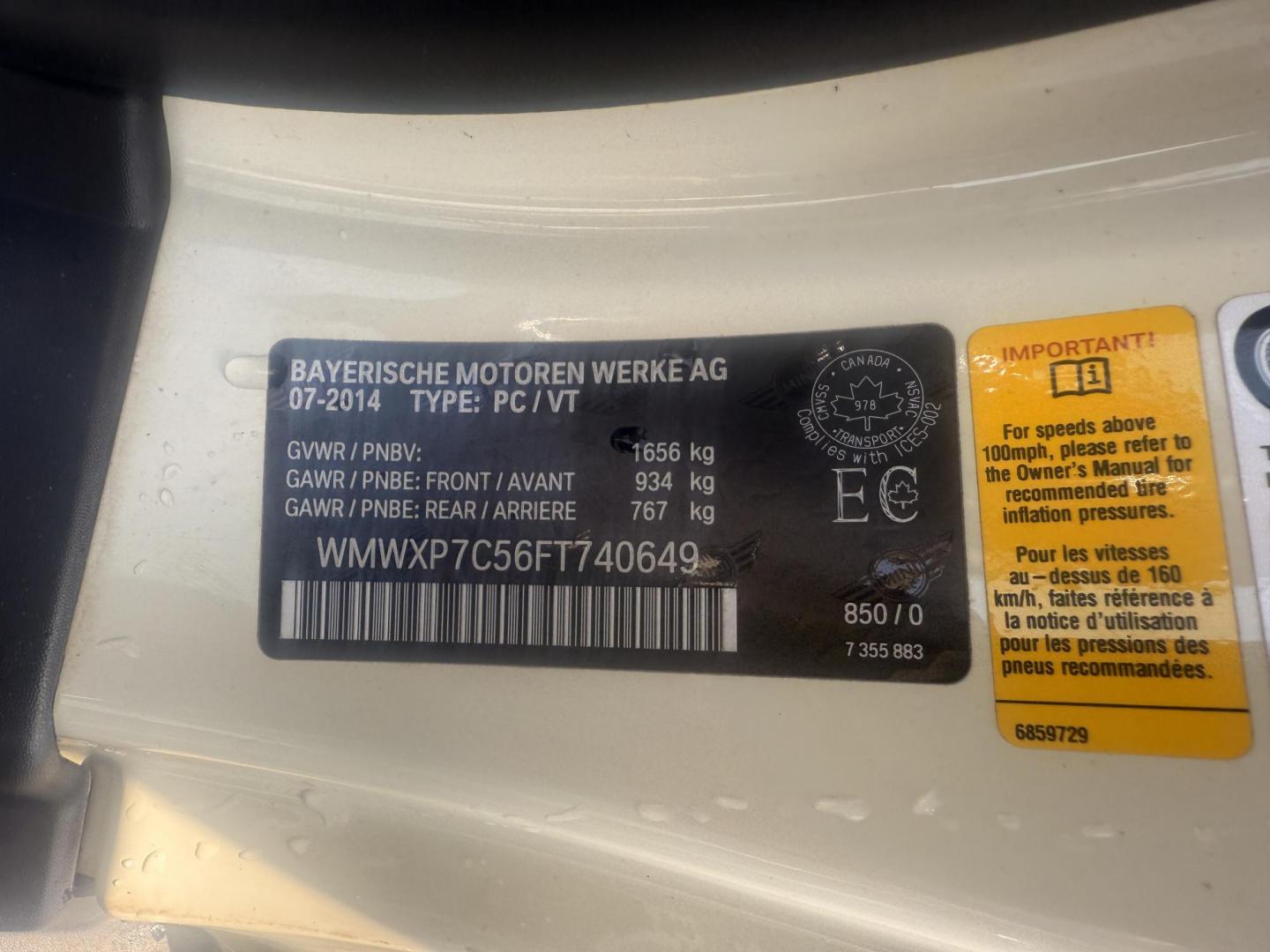 2015 White /Black Mini Cooper S (WMWXP7C56FT) with an 2.0L I4 DOHC 16V TURBO engine, 6 Speed Auto transmission, located at 547 E. Main St., Orwell, OH, 44076, (440) 437-5893, 41.535435, -80.847855 - This 2015 Mini Cooper S is a well-equipped, sporty hatchback featuring a 2.0L turbocharged inline-4 engine paired with a 6-speed automatic transmission. It boasts a premium leather interior, an 8.0" touchscreen with navigation, backup camera and sensors, a heads-up display, and heated front seats. A - Photo#17