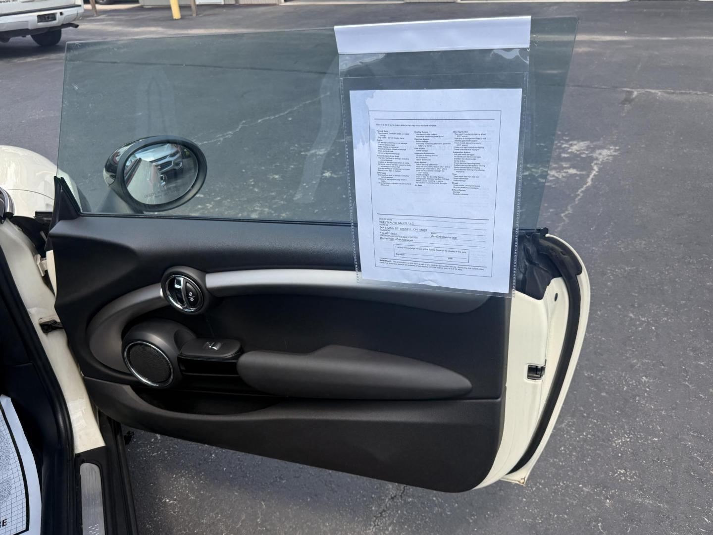 2015 White /Black Mini Cooper S (WMWXP7C56FT) with an 2.0L I4 DOHC 16V TURBO engine, 6 Speed Auto transmission, located at 547 E. Main St., Orwell, OH, 44076, (440) 437-5893, 41.535435, -80.847855 - This 2015 Mini Cooper S is a well-equipped, sporty hatchback featuring a 2.0L turbocharged inline-4 engine paired with a 6-speed automatic transmission. It boasts a premium leather interior, an 8.0" touchscreen with navigation, backup camera and sensors, a heads-up display, and heated front seats. A - Photo#36