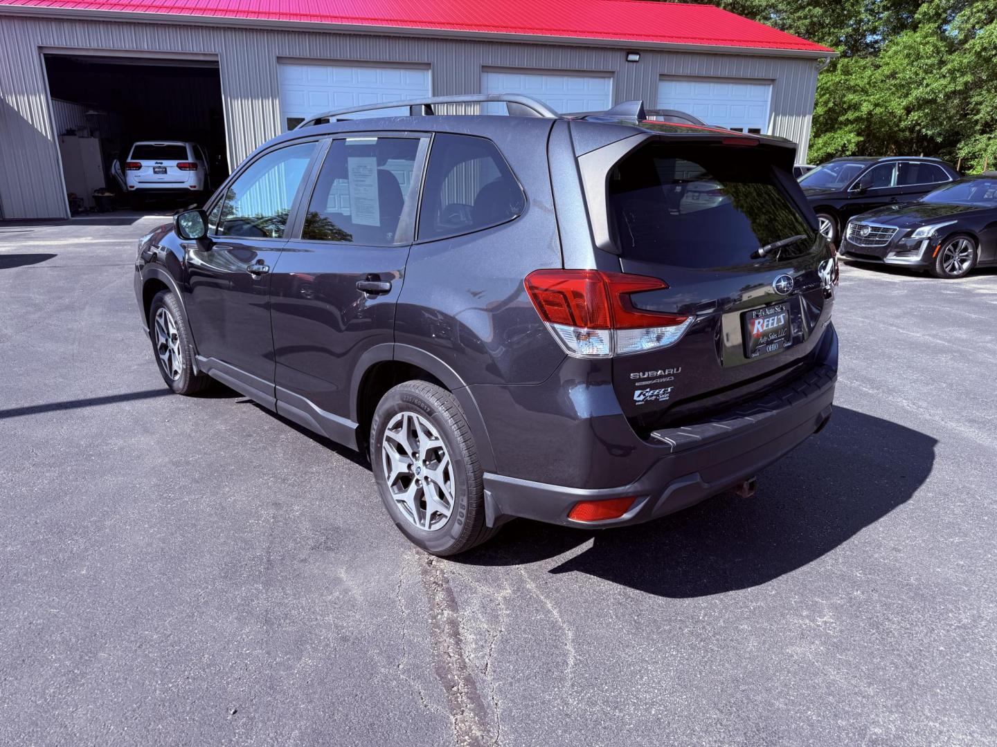 2019 Gray /Black Subaru Forester Premium (JF2SKAEC0KH) with an 2.5L H4 DOHC 16V engine, Automatic transmission, located at 547 E. Main St., Orwell, OH, 44076, (440) 437-5893, 41.535435, -80.847855 - Photo#9