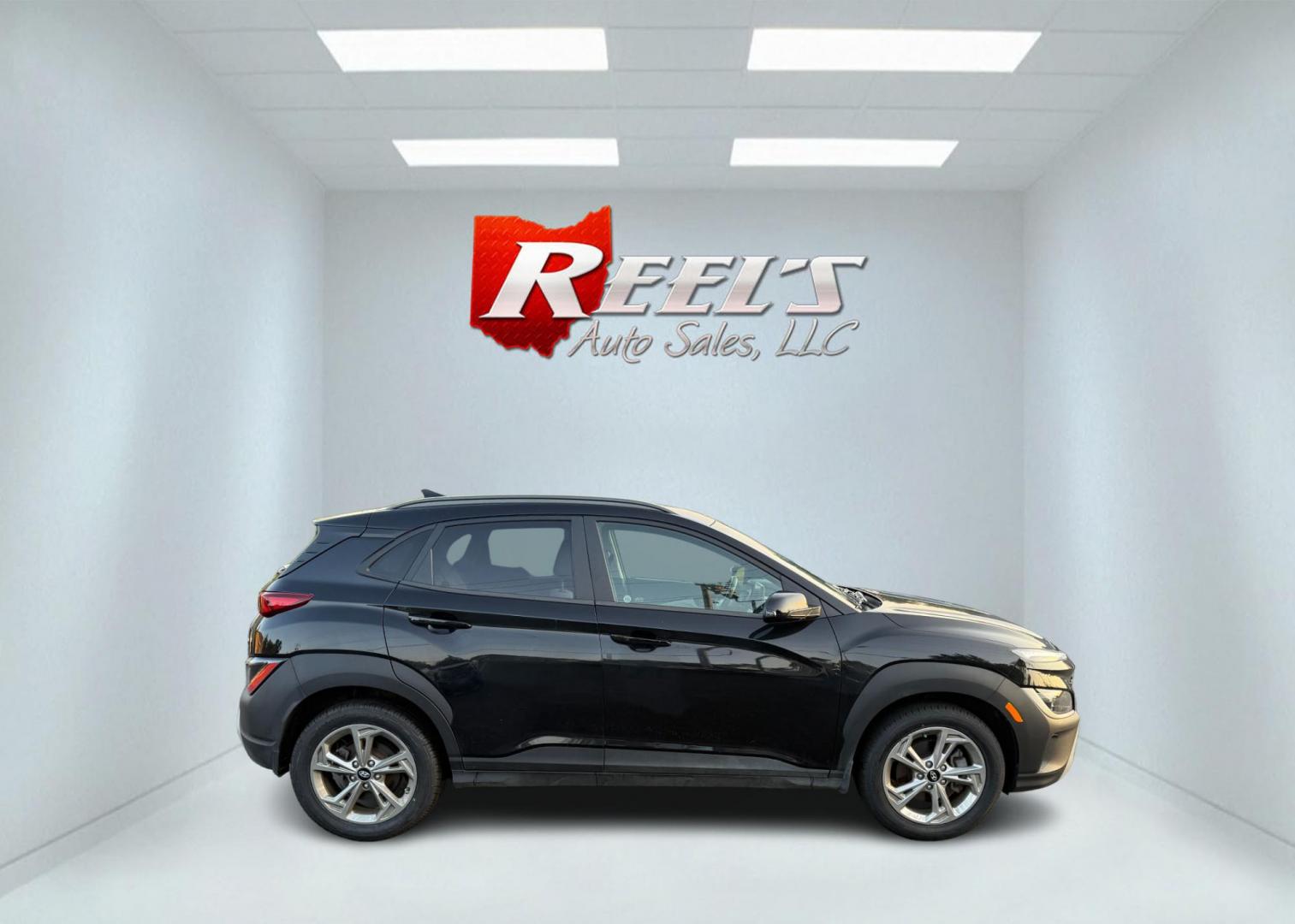 2023 Black /BLack Hyundai Kona SEL AWD (KM8K6CAB6PU) with an 2.0L I4 DOHC 16V engine, Automatic transmission, located at 11115 Chardon Rd. , Chardon, OH, 44024, (440) 214-9705, 41.580246, -81.241943 - This One Owner 2023 Hyundai Kona SEL AWD comes equipped with a 2.0L I4 GDI engine, achieving up to 33 MPG on the highway, and features advanced safety tech like forward collision warning with emergency braking, lane keep assist, blind spot monitoring, LED daytime running lights, dusk-sensing headlig - Photo#6