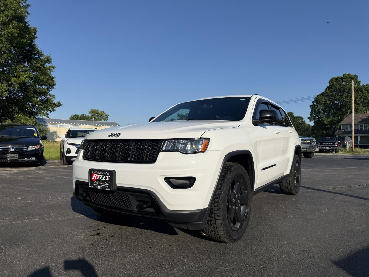 2019 White /Black Jeep Grand Cherokee Upland 4WD (1C4RJFAG7KC) with an 3.6L V6 DOHC 24V engine, 8A transmission, located at 547 E. Main St., Orwell, OH, 44076, (440) 437-5893, 41.535435, -80.847855 - This One Owner 2019 Jeep Grand Cherokee Upland 4WD features a 3.6L Pentastar V6 engine paired with an 8-speed automatic transmission, offering a blend of power and efficiency. It comes equipped with convenience and comfort features such as a power driver's seat, heated front seats, remote start, and - Photo#0