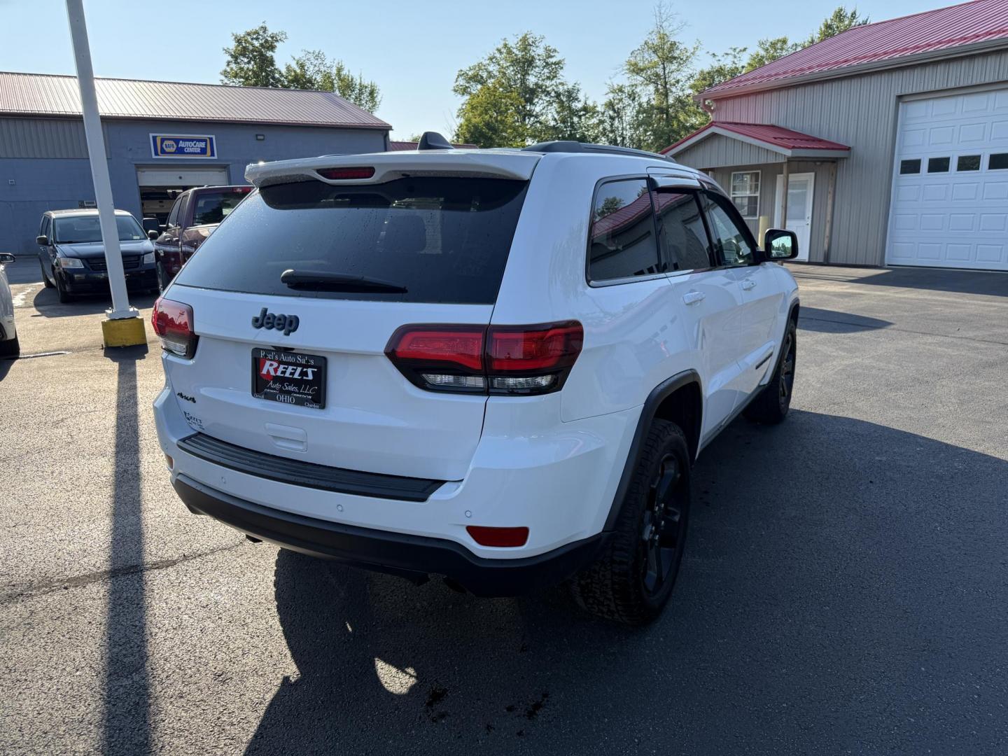 2019 White /Black Jeep Grand Cherokee Upland 4WD (1C4RJFAG7KC) with an 3.6L V6 DOHC 24V engine, 8A transmission, located at 547 E. Main St., Orwell, OH, 44076, (440) 437-5893, 41.535435, -80.847855 - This One Owner 2019 Jeep Grand Cherokee Upland 4WD features a 3.6L Pentastar V6 engine paired with an 8-speed automatic transmission, offering a blend of power and efficiency. It comes equipped with convenience and comfort features such as a power driver's seat, heated front seats, remote start, and - Photo#7