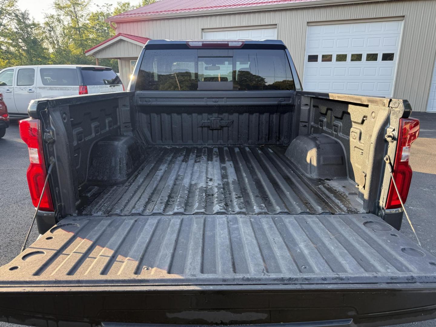 2019 Gray /Black Chevrolet Silverado 1500 LT Trail Boss Crew Cab Short Box 4WD (1GCPYFED6KZ) with an 5.3L V8 OHV 16V engine, 8-Speed Automatic transmission, located at 547 E. Main St., Orwell, OH, 44076, (440) 437-5893, 41.535435, -80.847855 - Photo#10