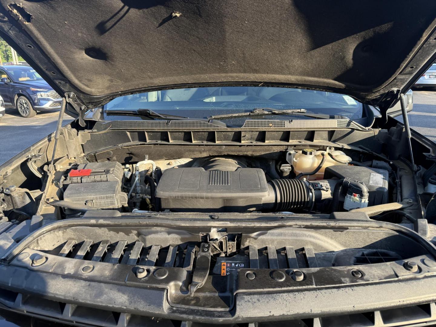 2019 Gray /Black Chevrolet Silverado 1500 LT Trail Boss Crew Cab Short Box 4WD (1GCPYFED6KZ) with an 5.3L V8 OHV 16V engine, 8-Speed Automatic transmission, located at 547 E. Main St., Orwell, OH, 44076, (440) 437-5893, 41.535435, -80.847855 - Photo#17