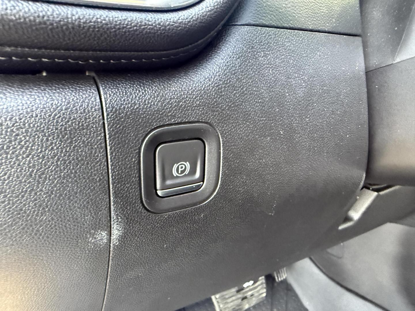 2019 Gray /Black Chevrolet Silverado 1500 LT Trail Boss Crew Cab Short Box 4WD (1GCPYFED6KZ) with an 5.3L V8 OHV 16V engine, 8-Speed Automatic transmission, located at 547 E. Main St., Orwell, OH, 44076, (440) 437-5893, 41.535435, -80.847855 - Photo#27