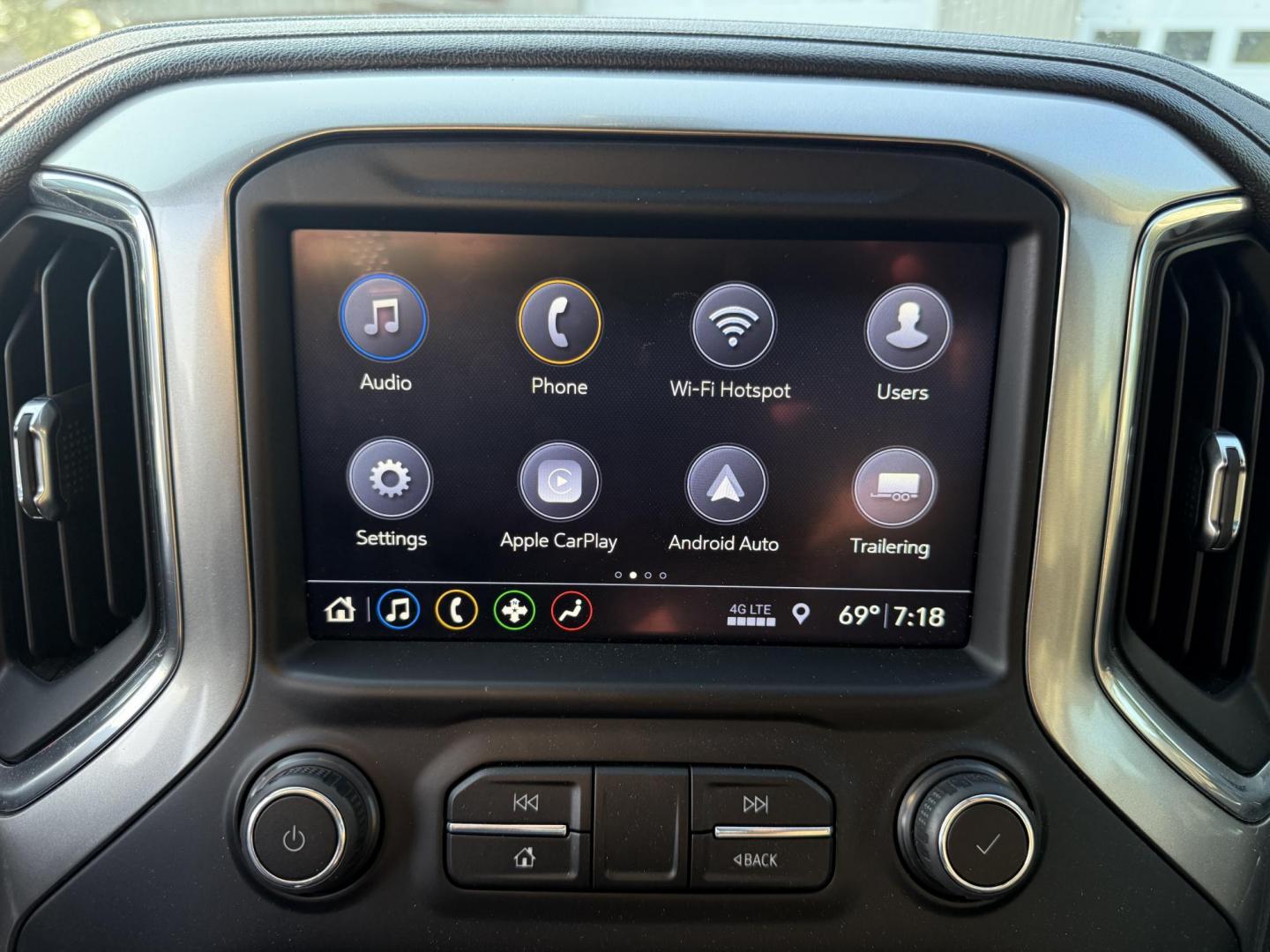 2019 Gray /Black Chevrolet Silverado 1500 LT Trail Boss Crew Cab Short Box 4WD (1GCPYFED6KZ) with an 5.3L V8 OHV 16V engine, 8-Speed Automatic transmission, located at 547 E. Main St., Orwell, OH, 44076, (440) 437-5893, 41.535435, -80.847855 - Photo#30