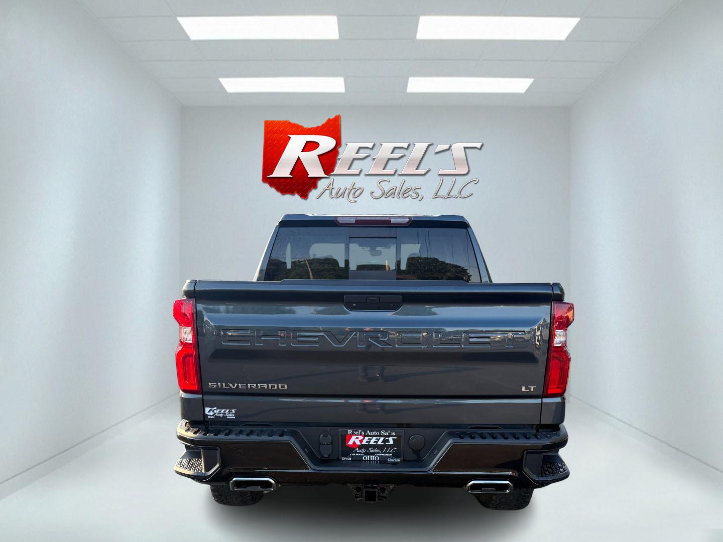 2019 Gray /Black Chevrolet Silverado 1500 LT Trail Boss Crew Cab Short Box 4WD (1GCPYFED6KZ) with an 5.3L V8 OHV 16V engine, 8-Speed Automatic transmission, located at 547 E. Main St., Orwell, OH, 44076, (440) 437-5893, 41.535435, -80.847855 - 2019 Chevrolet Silverado 1500 Trail Boss Crew Cab 4WD – Rugged Authority, Premium Comfort, Legendary Capability Tackle every trail and job with confidence in this 2019 Chevrolet Silverado 1500 Trail Boss Crew Cab 4WD—a truck engineered for those who demand uncompromising power, style, and tec - Photo#9