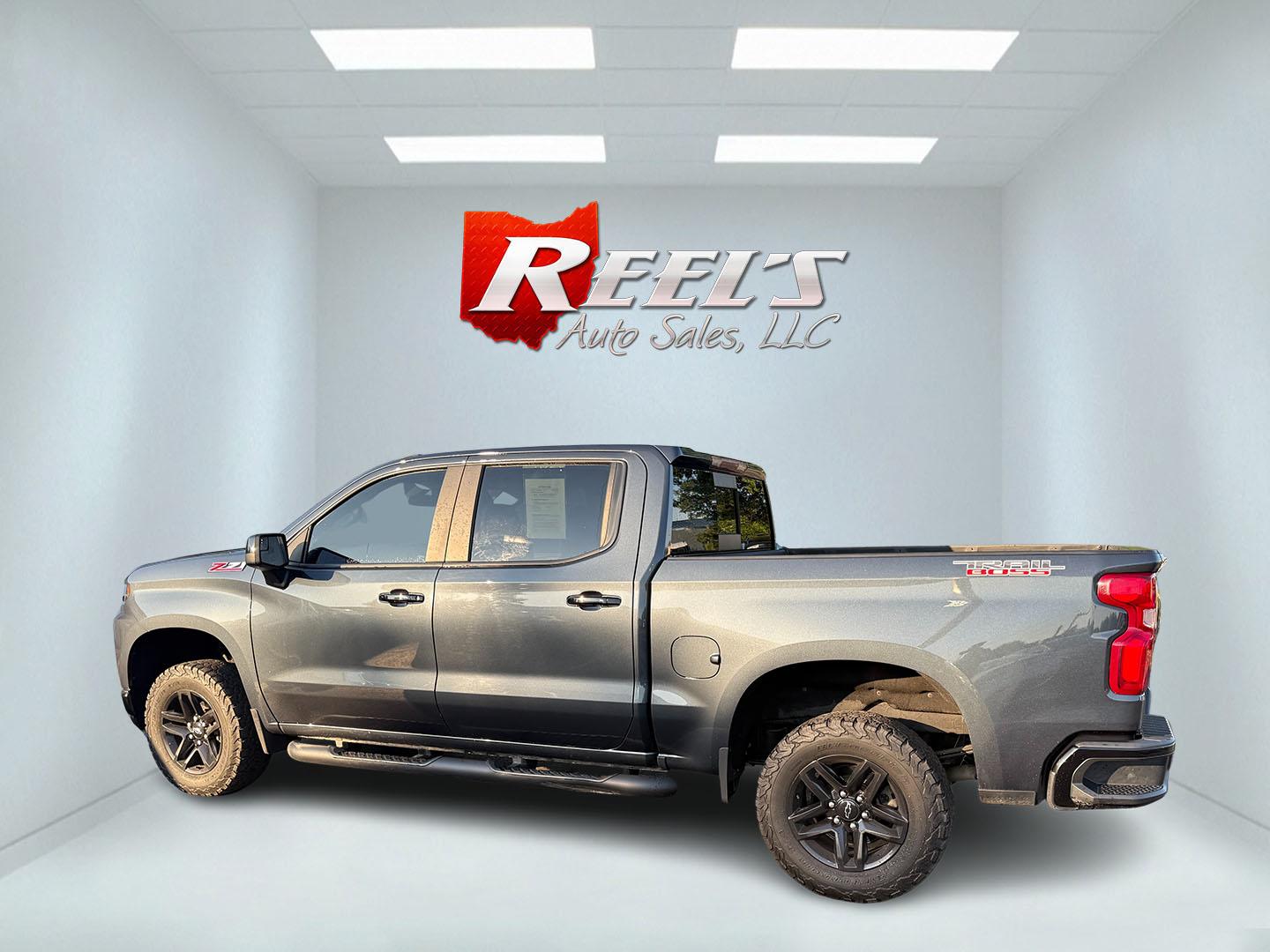 2019 Gray /Black Chevrolet Silverado 1500 LT Trail Boss Crew Cab Short Box 4WD (1GCPYFED6KZ) with an 5.3L V8 OHV 16V engine, 8-Speed Automatic transmission, located at 547 E. Main St., Orwell, OH, 44076, (440) 437-5893, 41.535435, -80.847855 - 2019 Chevrolet Silverado 1500 Trail Boss Crew Cab 4WD – Rugged Authority, Premium Comfort, Legendary Capability Tackle every trail and job with confidence in this 2019 Chevrolet Silverado 1500 Trail Boss Crew Cab 4WD—a truck engineered for those who demand uncompromising power, style, and tec - Photo#13